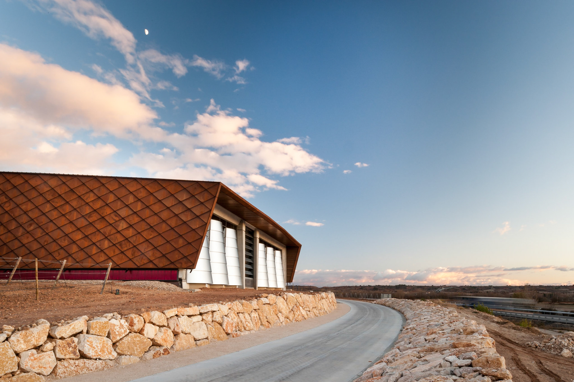Portia Winery / Faustino Group / Gumiel de Izán, Spain / Foster + Partners