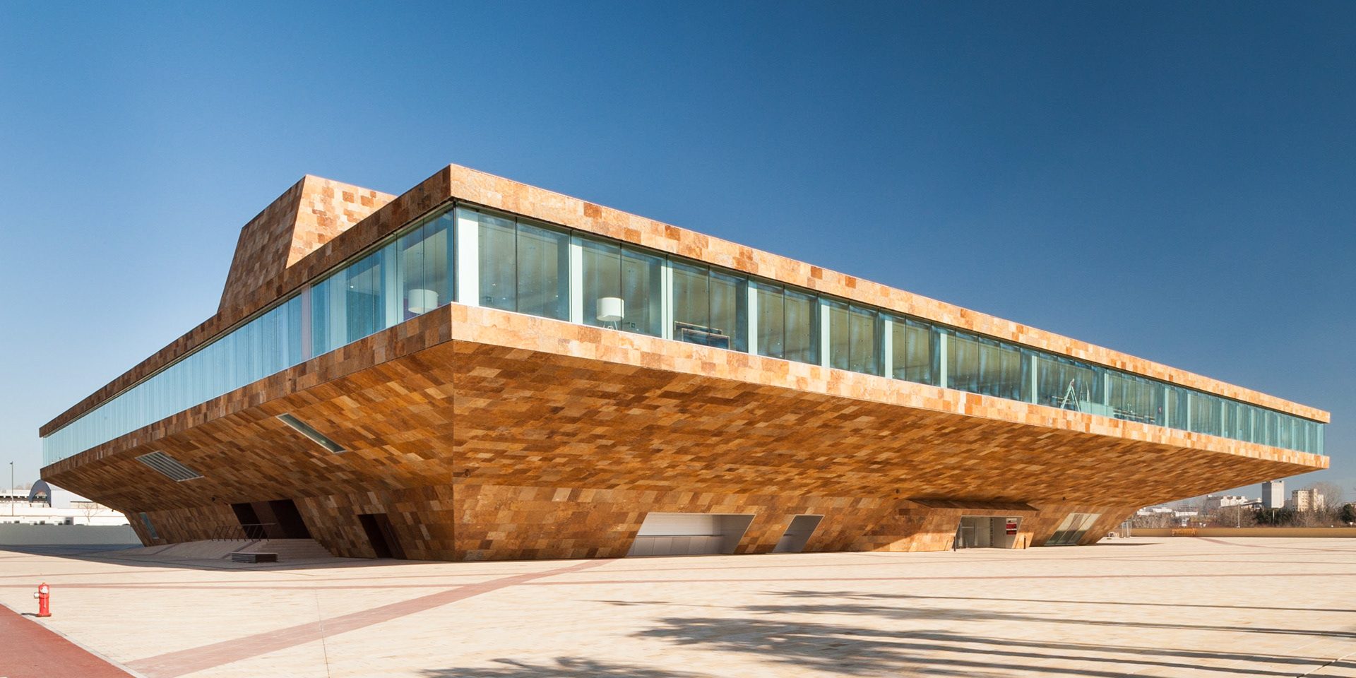 La Llotja Theatre and Congress Centre / Lleida, Spain / Mecanoo