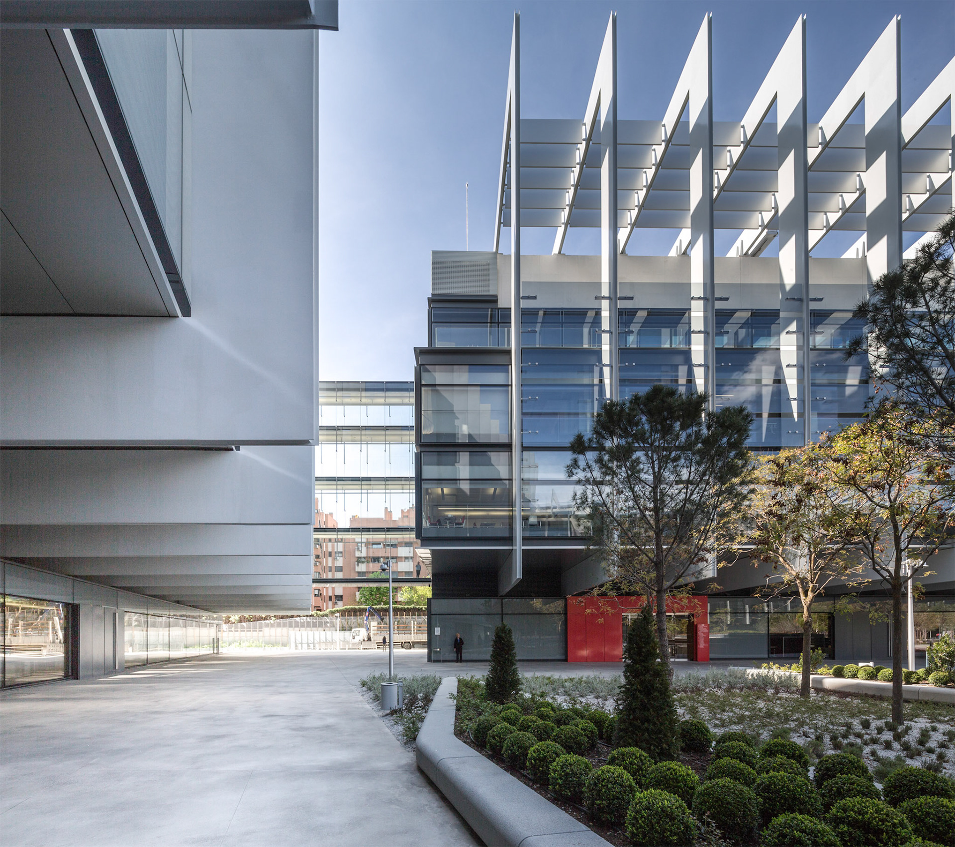 Campus Repsol Headquarters / Madrid, Spain / Rafael De La-Hoz