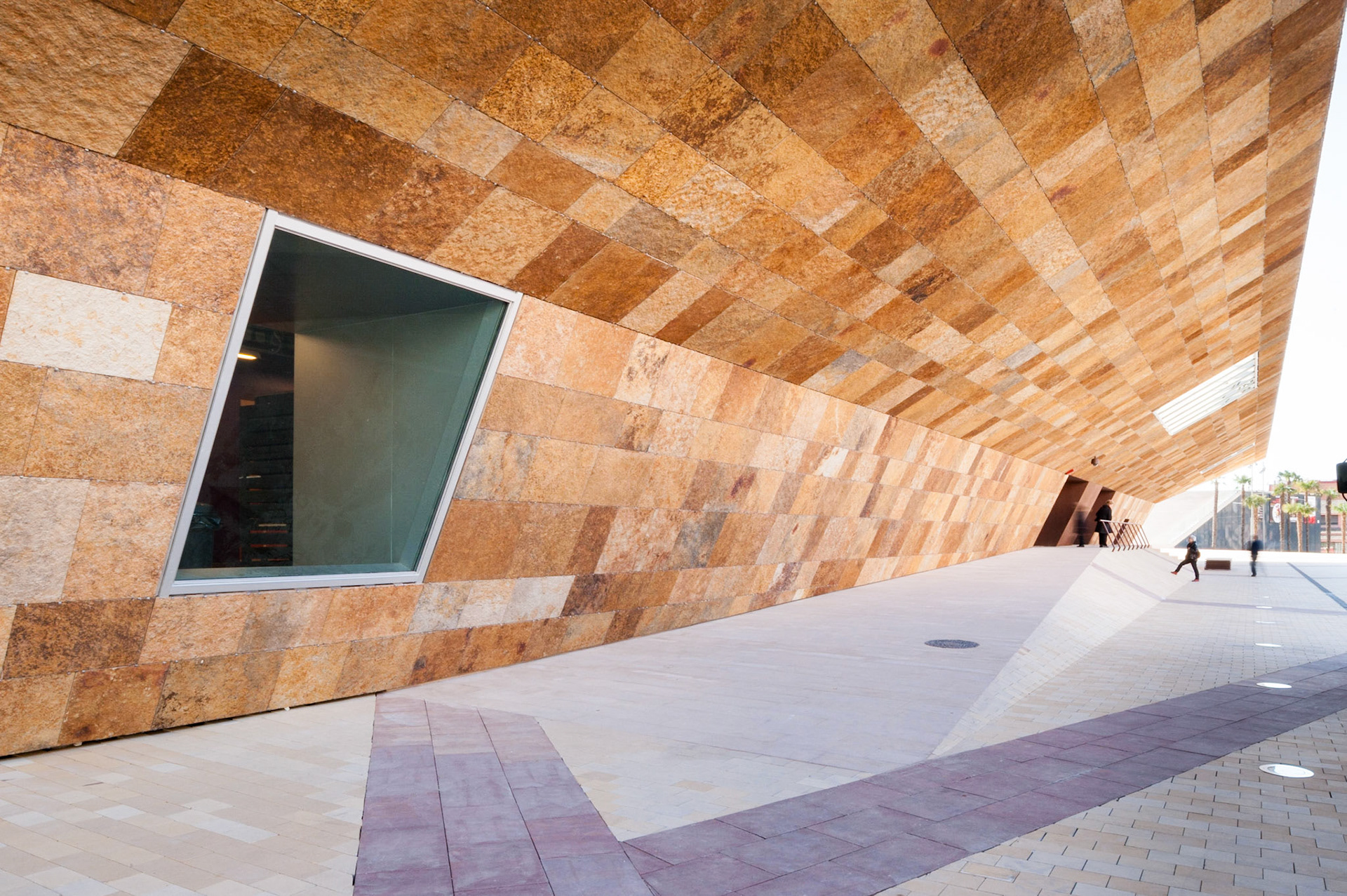 La Llotja Theatre and Congress Centre / Lleida, Spain / Mecanoo