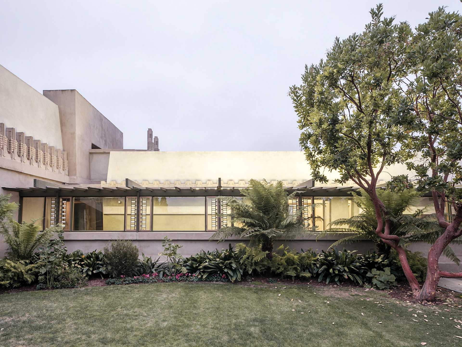 Hollyhock House / Los Angeles, U.S.A / Frank Lloyd Wright