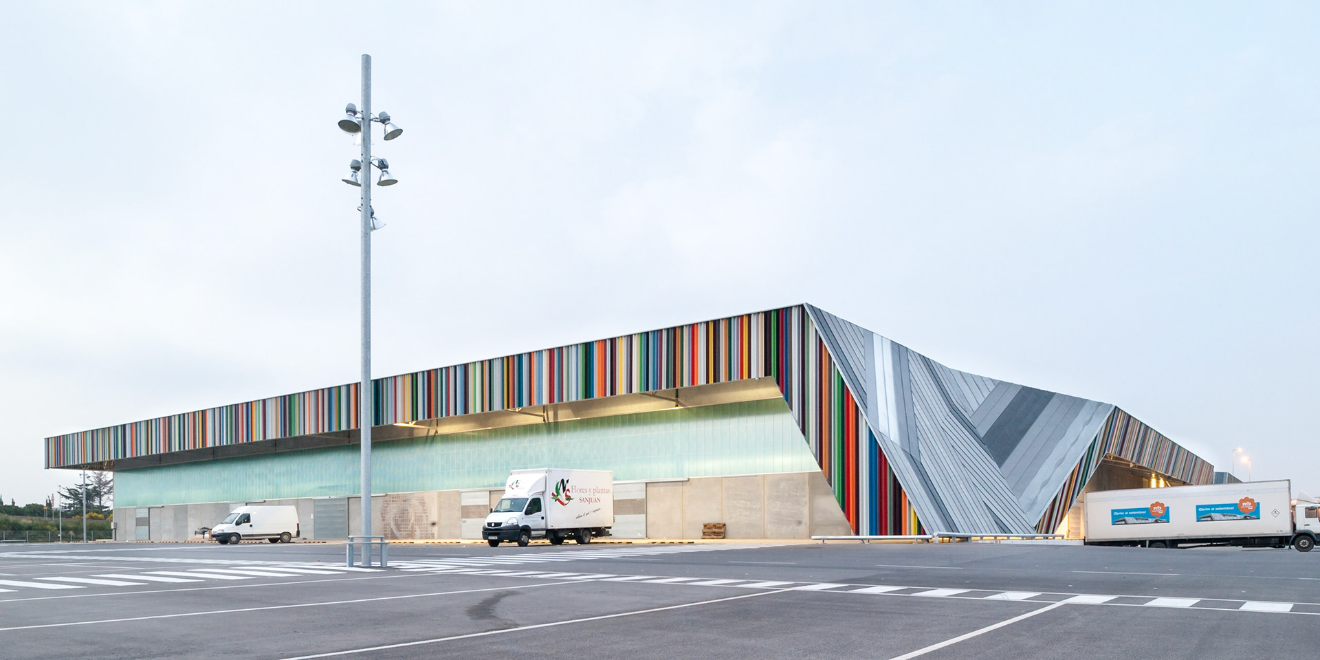 Flower Market / Mercabarna / Sant Boi de Llobregat, Spain / Muller Architects