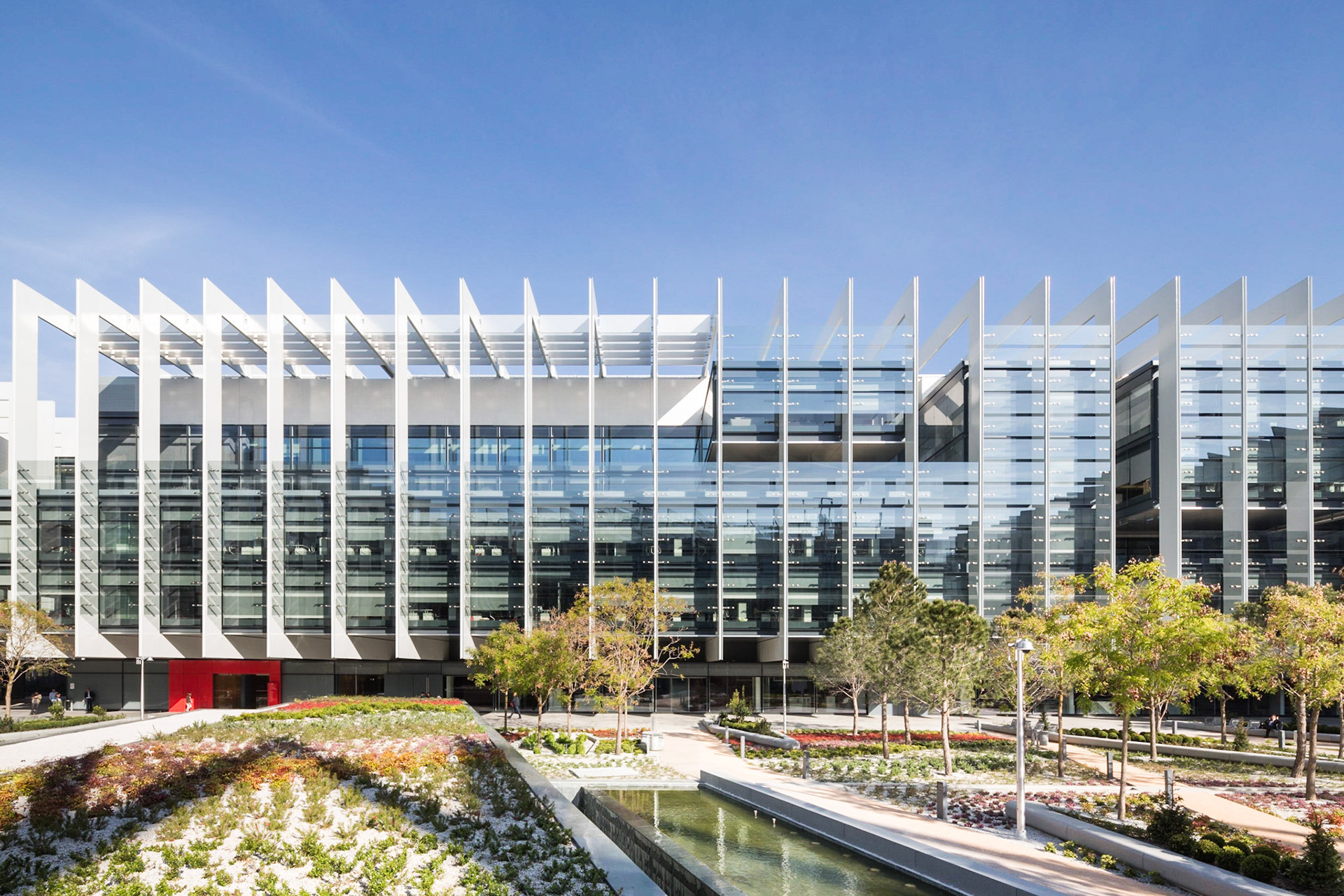 Campus Repsol Headquarters / Madrid, Spain / Rafael De La-Hoz