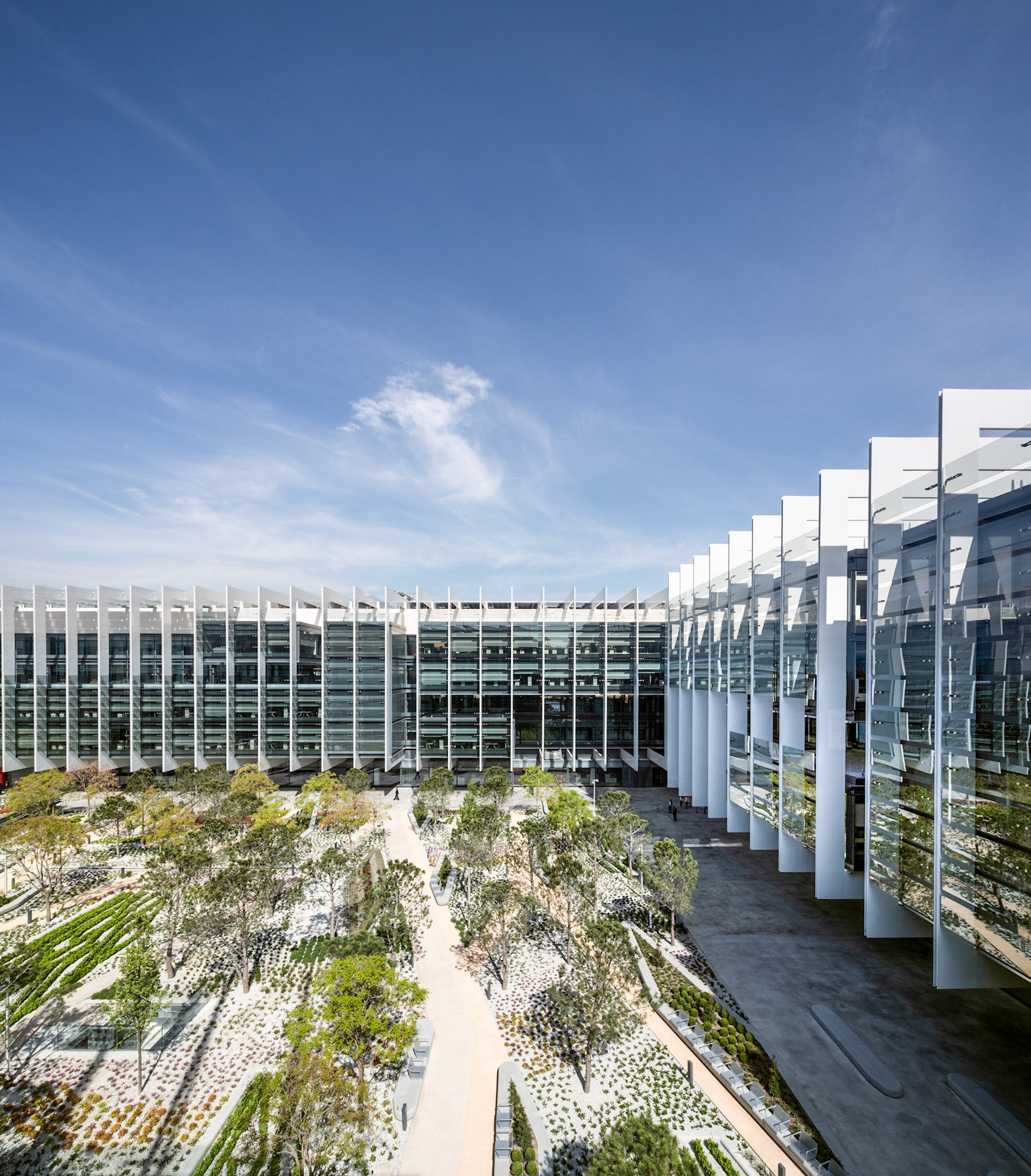 Campus Repsol Headquarters / Madrid, Spain / Rafael De La-Hoz