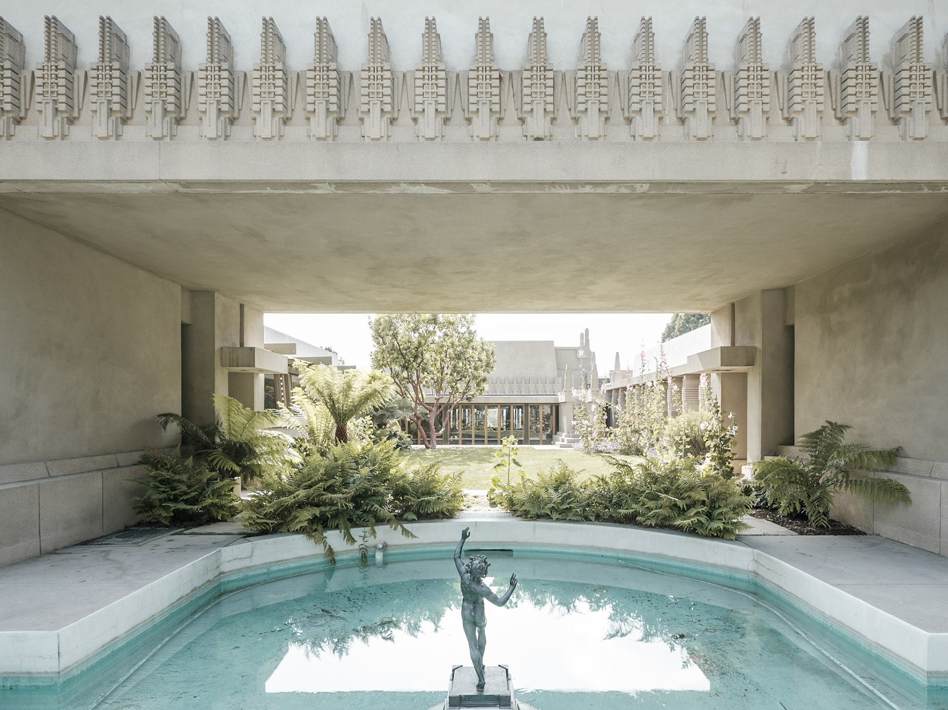 Hollyhock House / Los Angeles, U.S.A / Frank Lloyd Wright
