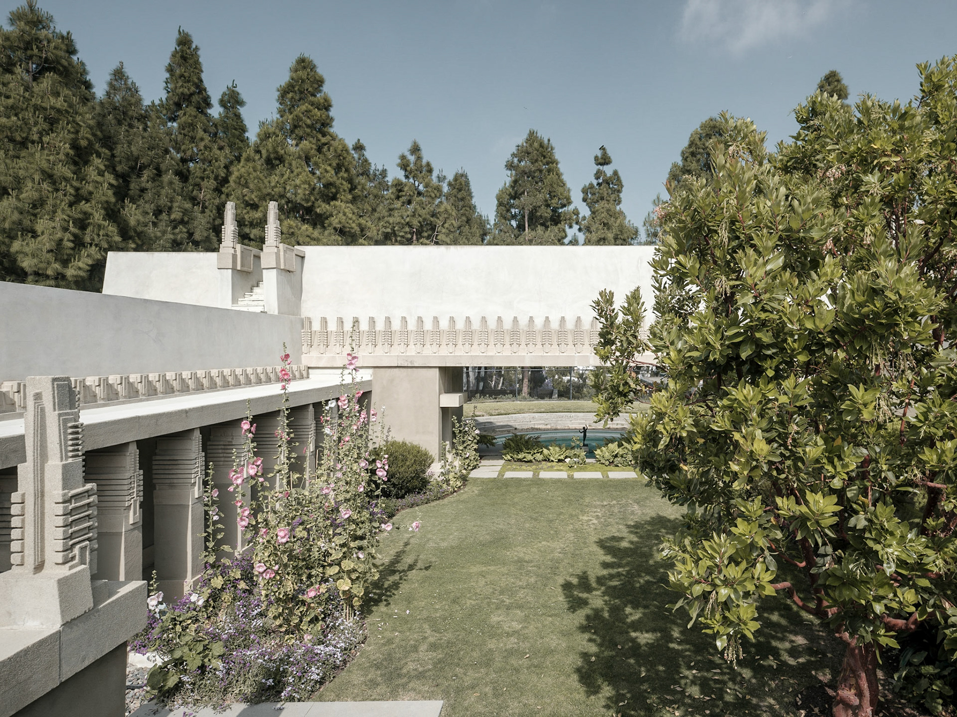 Hollyhock House / Los Angeles, U.S.A / Frank Lloyd Wright