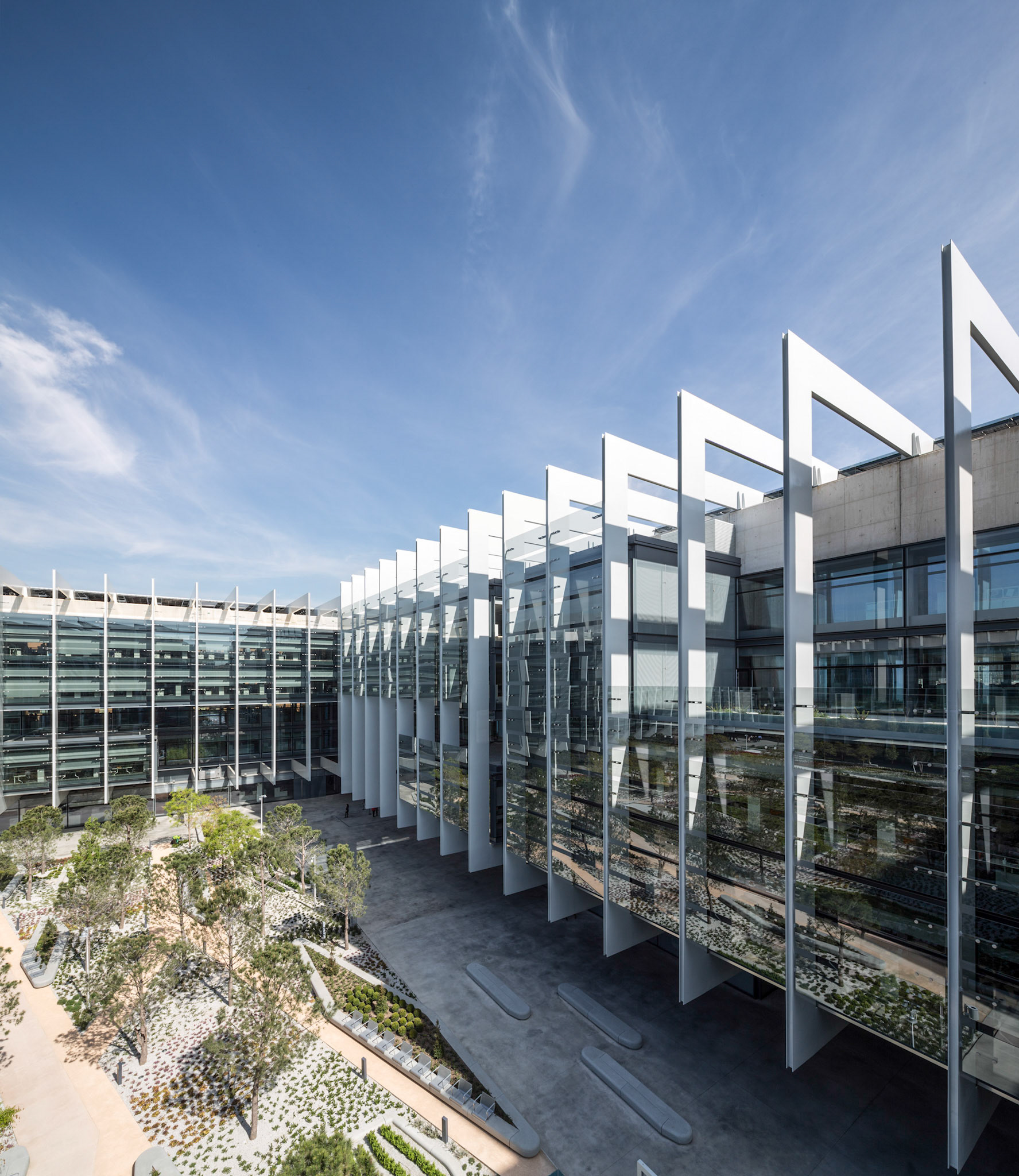 Campus Repsol Headquarters / Madrid, Spain / Rafael De La-Hoz