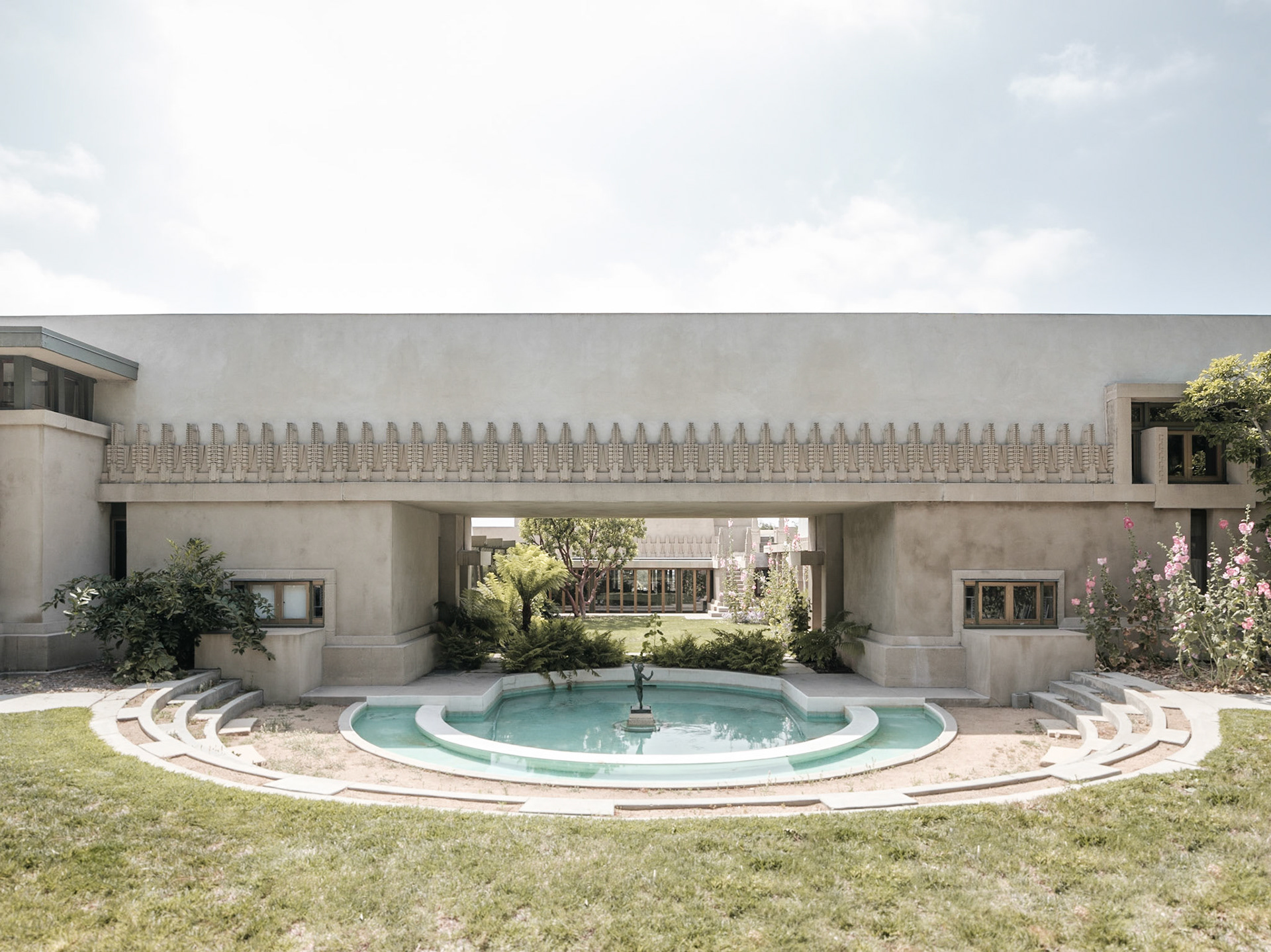 Hollyhock House / Los Angeles, U.S.A / Frank Lloyd Wright