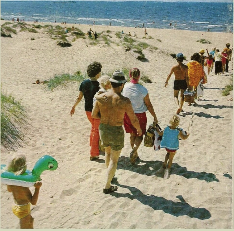 1970- luvun alku. Tästä menee myös nykyinen kulku rantaan. Eroa on huomattavasti.