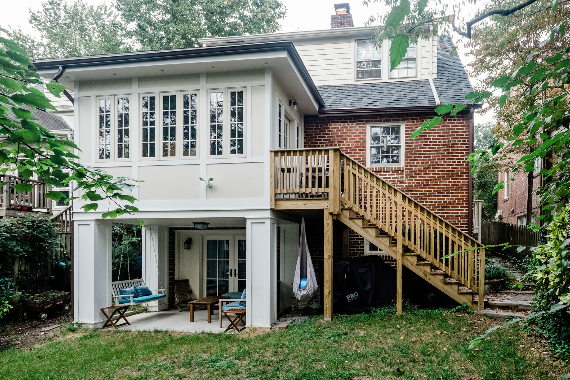 A dining room addition was constructed in the rear. 