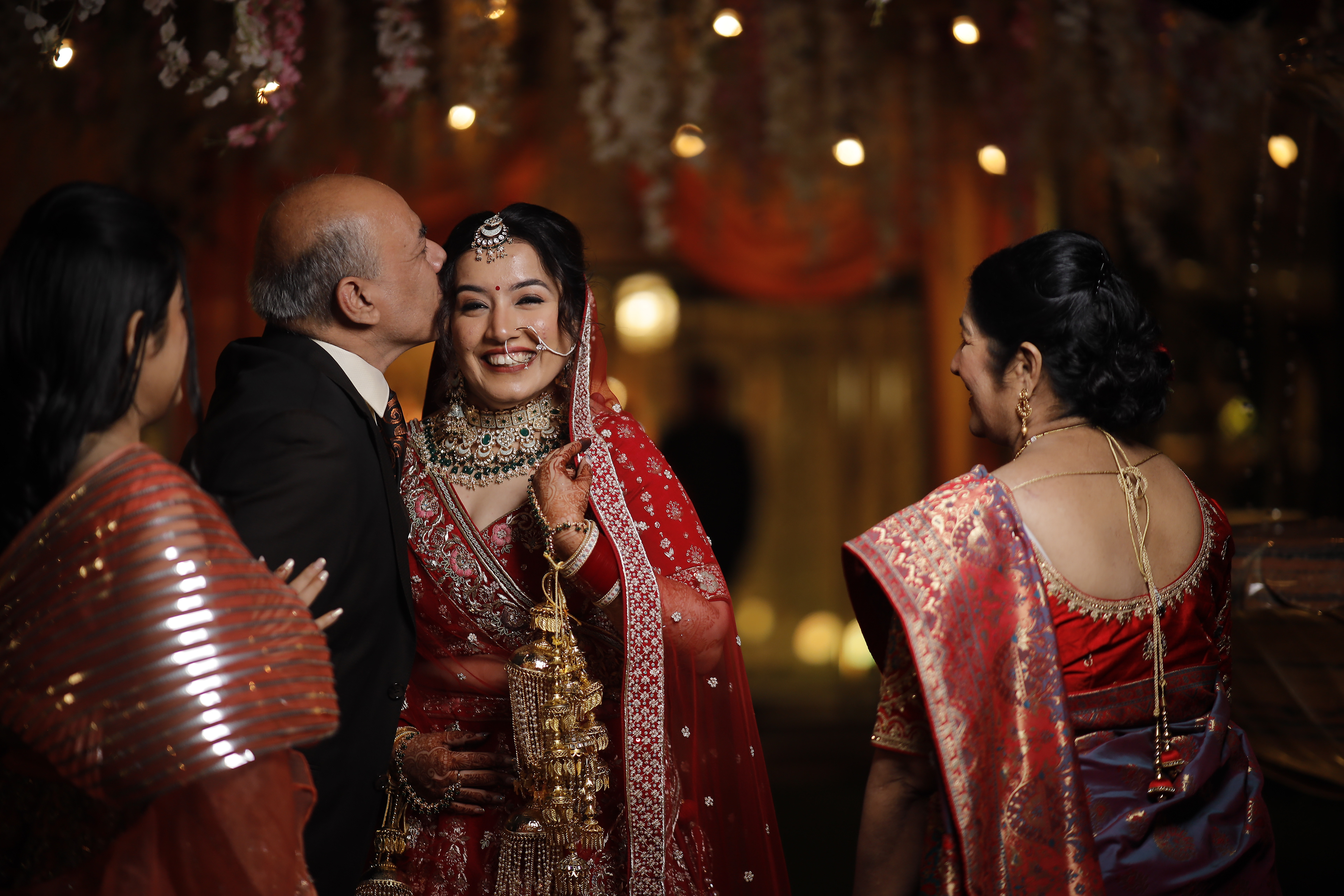 Vidai - Moment between father and daughter 