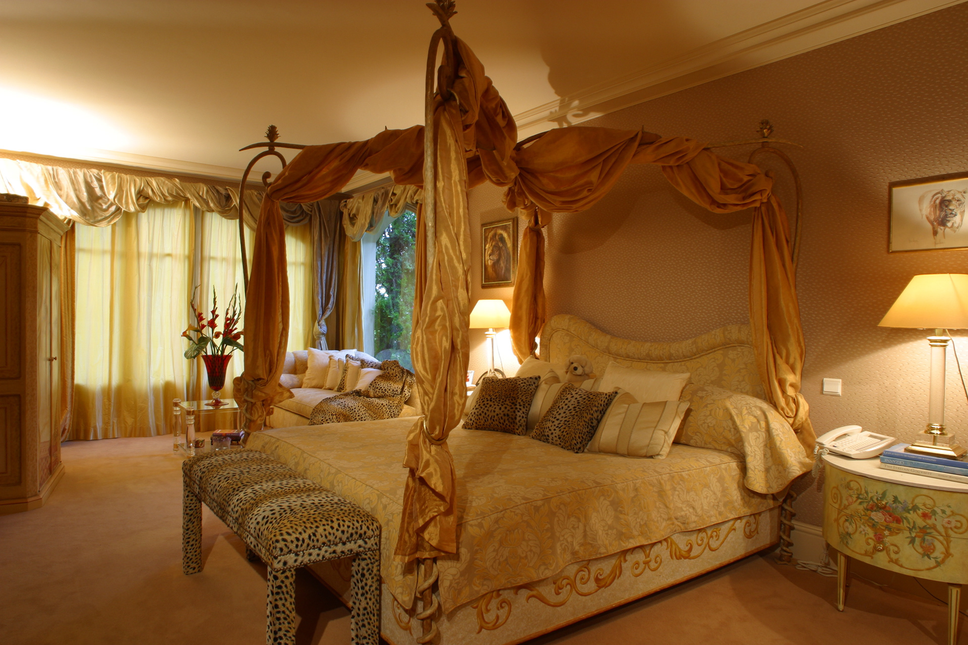 Villa St Jean Cap Ferrat Bedroom