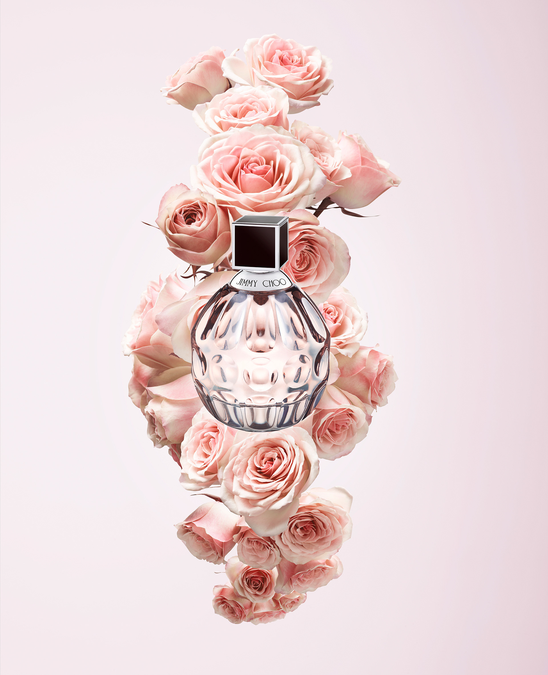 2017, Jimmy Choo @414studio Paris : retouche pour site internet 