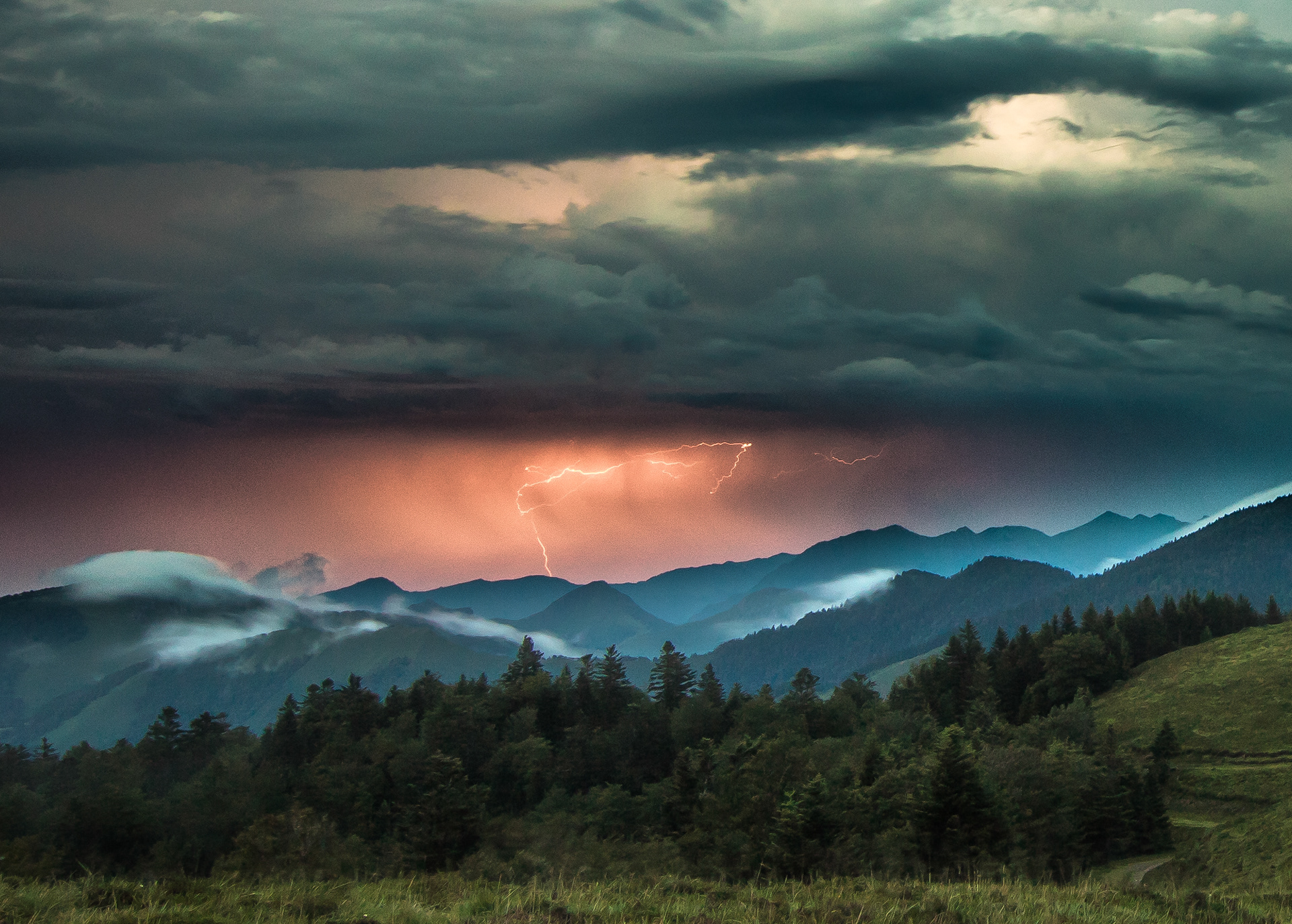 Orage en vallée de Barétous / Photographie Pyrénées