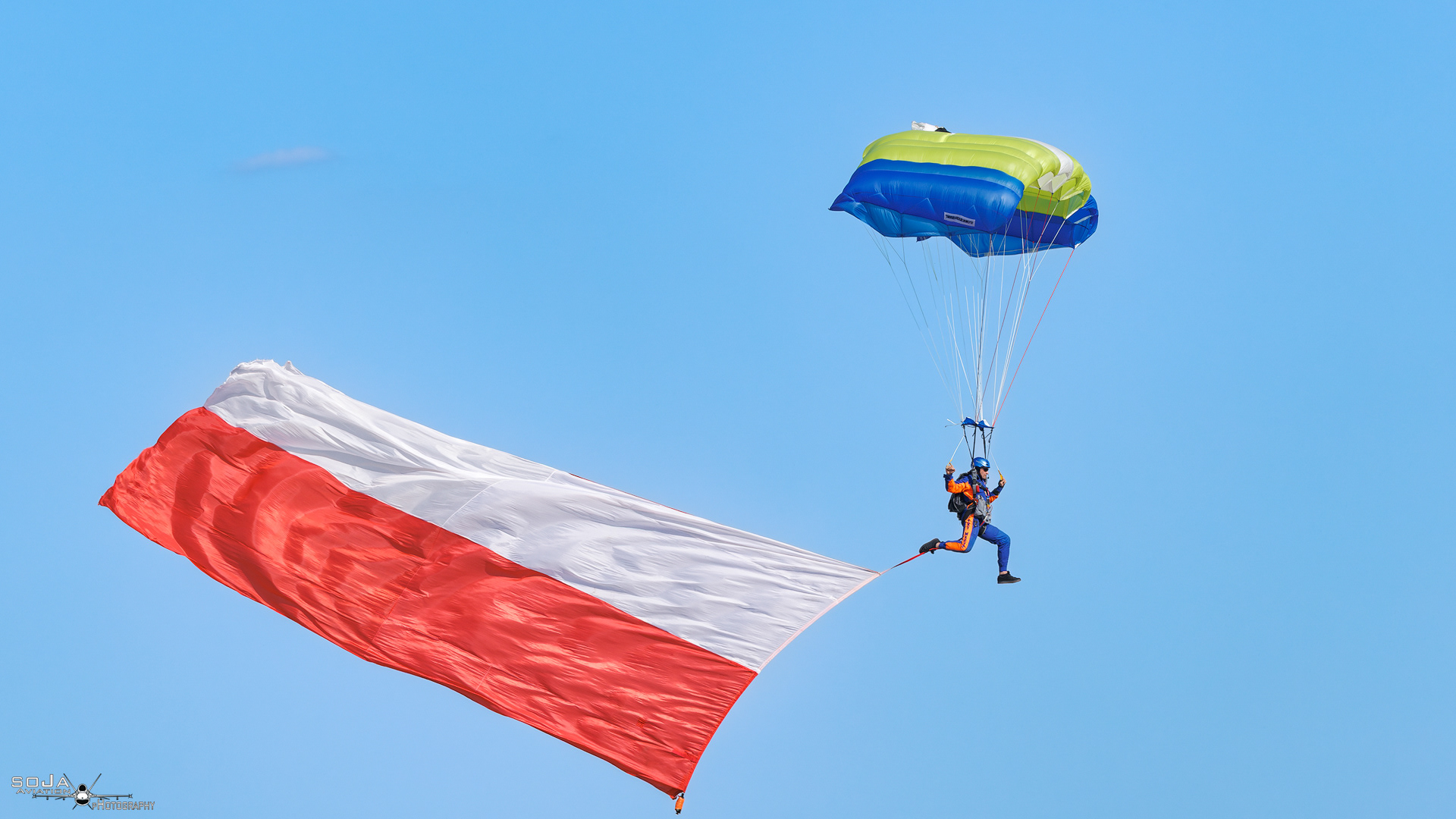 ID05072025 - SKY Magic Flaga