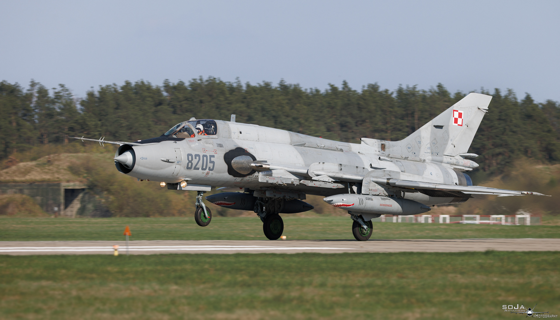 ID160425 - Poland - Air Force Sukhoi Su-22M4 8205 cn# 28205 #2