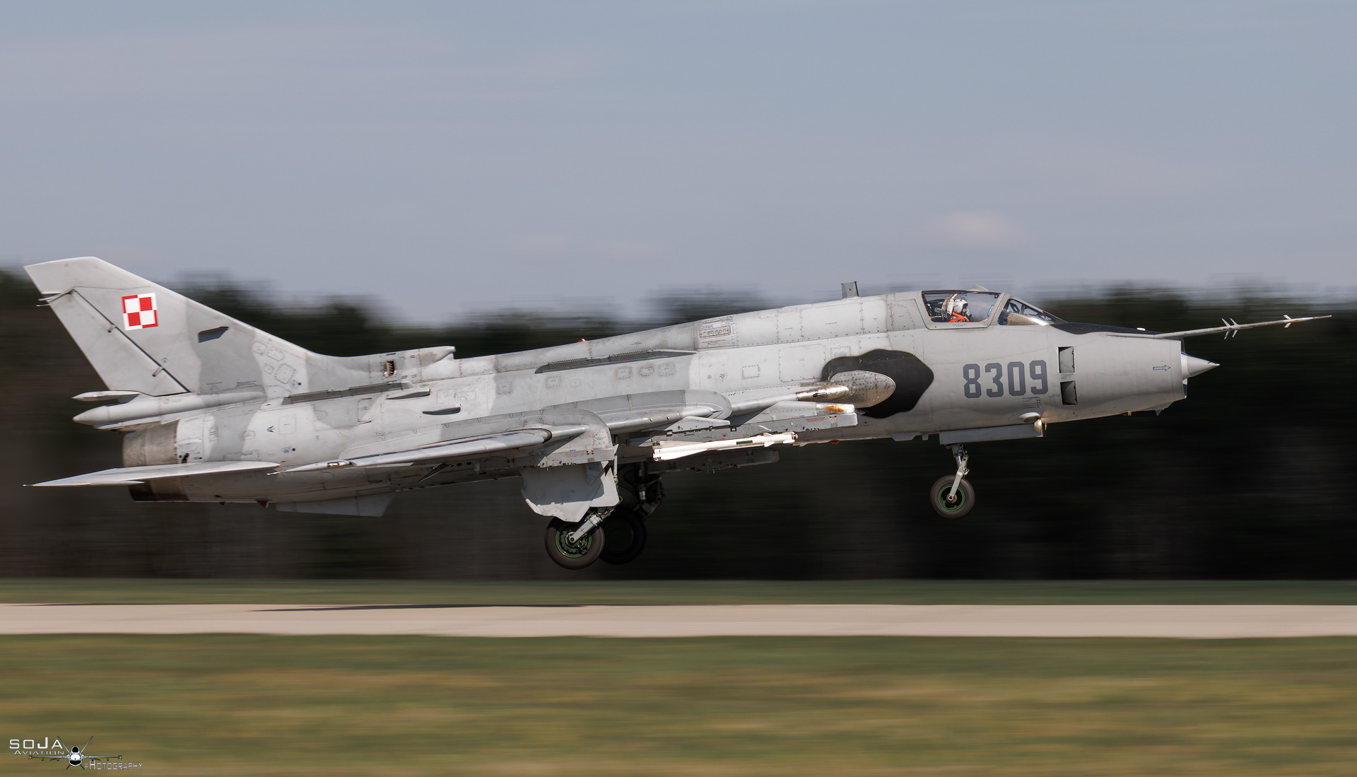 ID150425 - Poland - Air Force Sukhoi Su-22M4 8309 cn# 28309