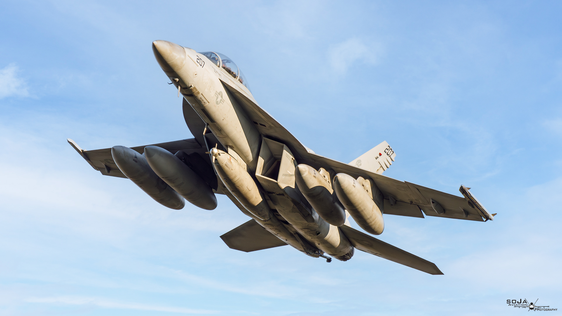 ID191122-Boeing FA-18F AG-207 VFA-103  cn# F261 168487 