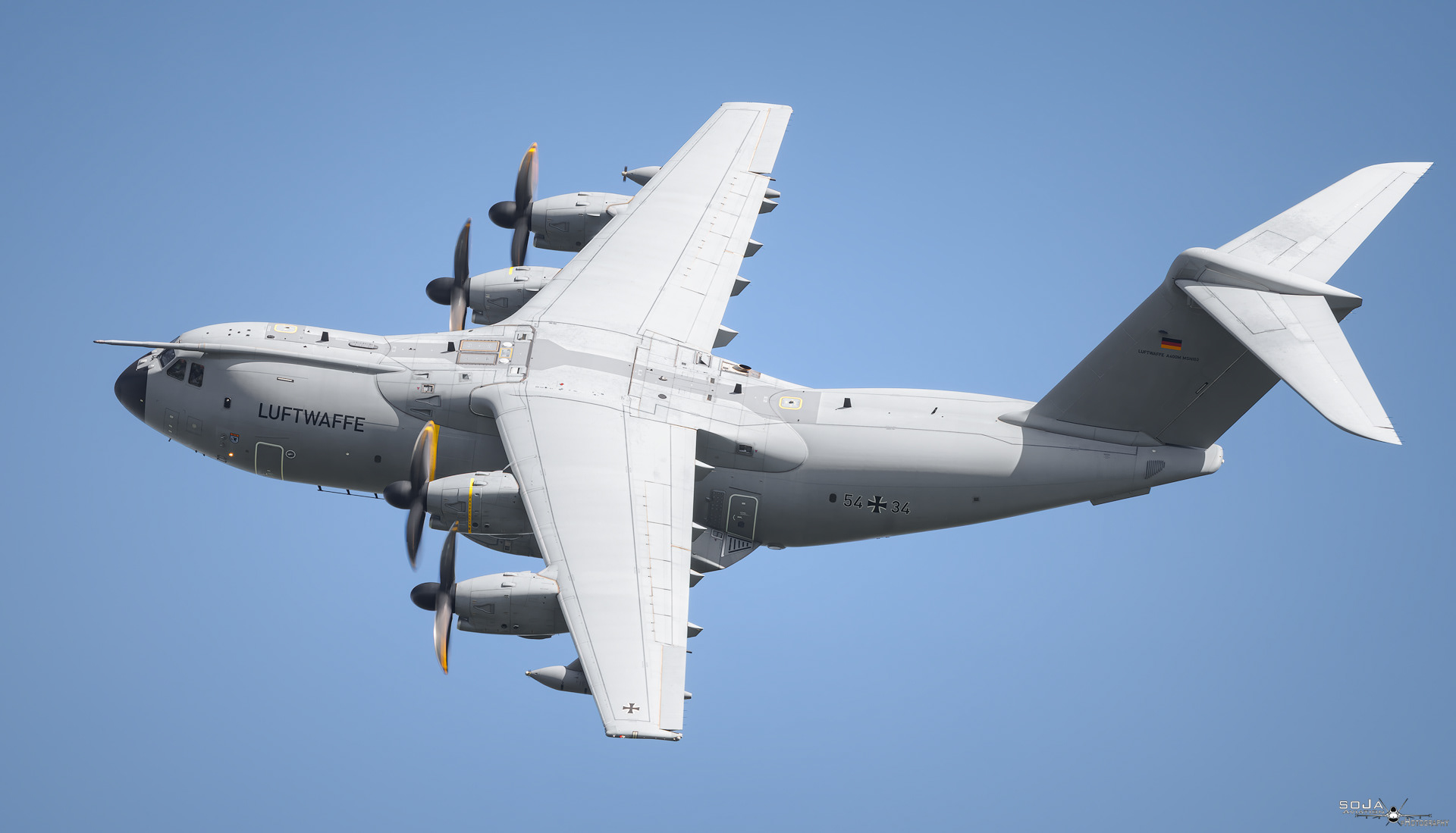 ID200925 - GAF Luftwaffe Airbus A400M-180 54+34 cn# 103 #2