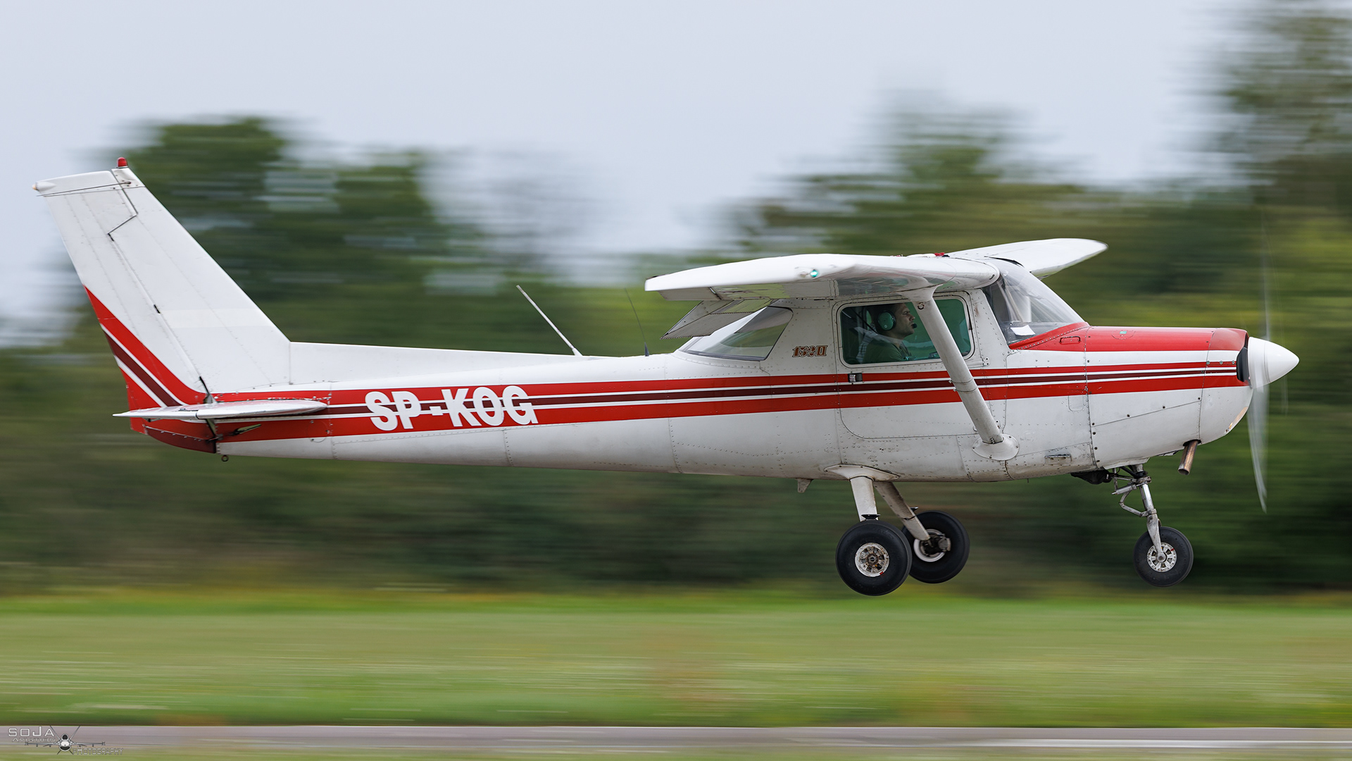 ID080825 - Cessna 152 II SP-KOG cn# 152-84663