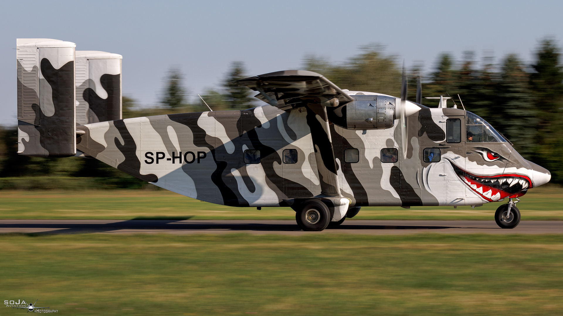 ID210924 - SkyForce Short SC-7 Skyvan SP-HOP Sharky cn# SH1906 230723