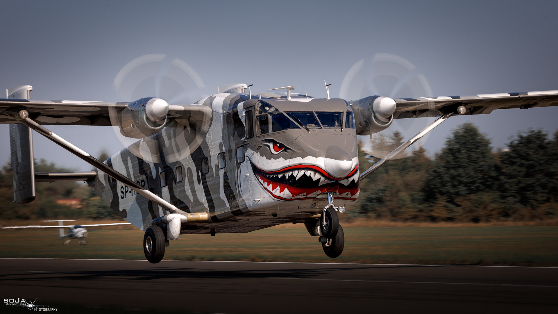 ID210924 - SkyForce Short SC-7 Skyvan SP-HOP Sharky cn# SH1906 230723 #2