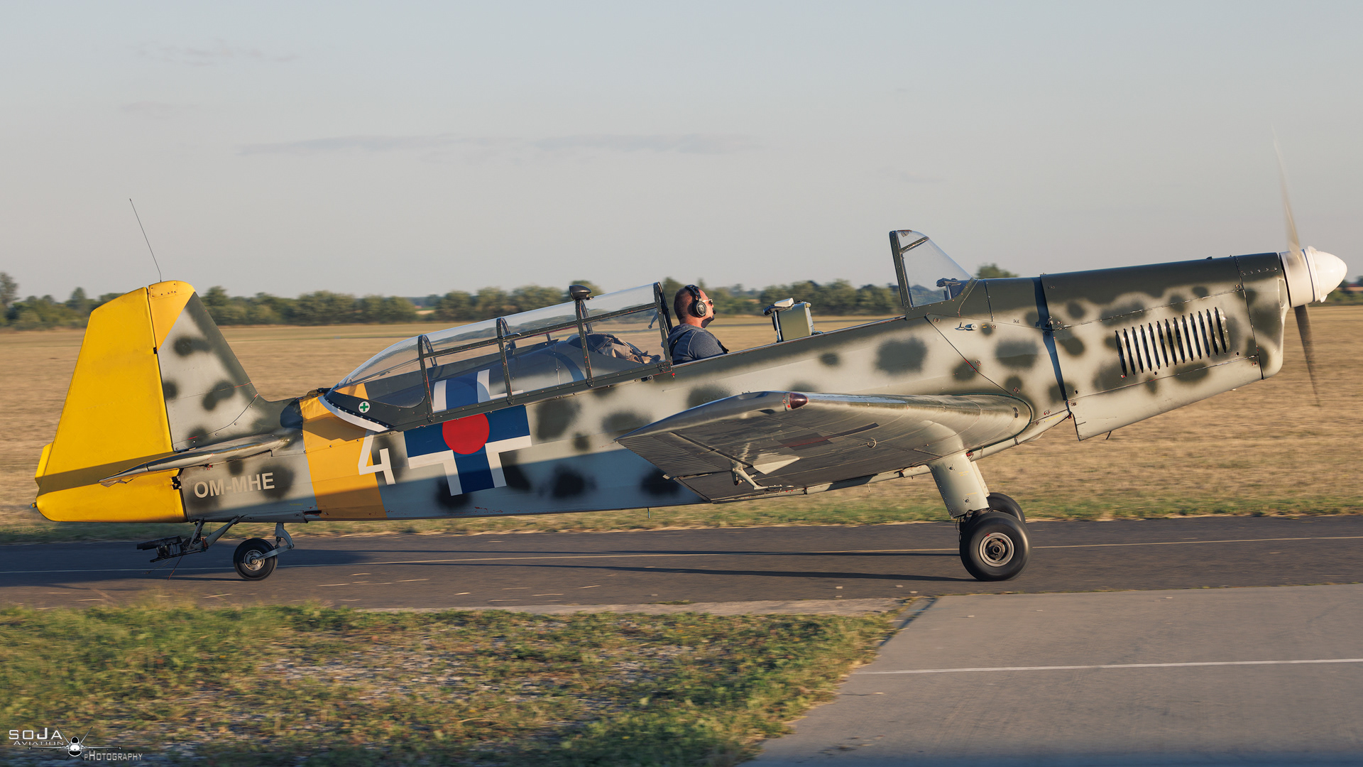 ID04072025 - RETRO Sky Team Zlin Z-226MS Trener OM-MHE cn# 202