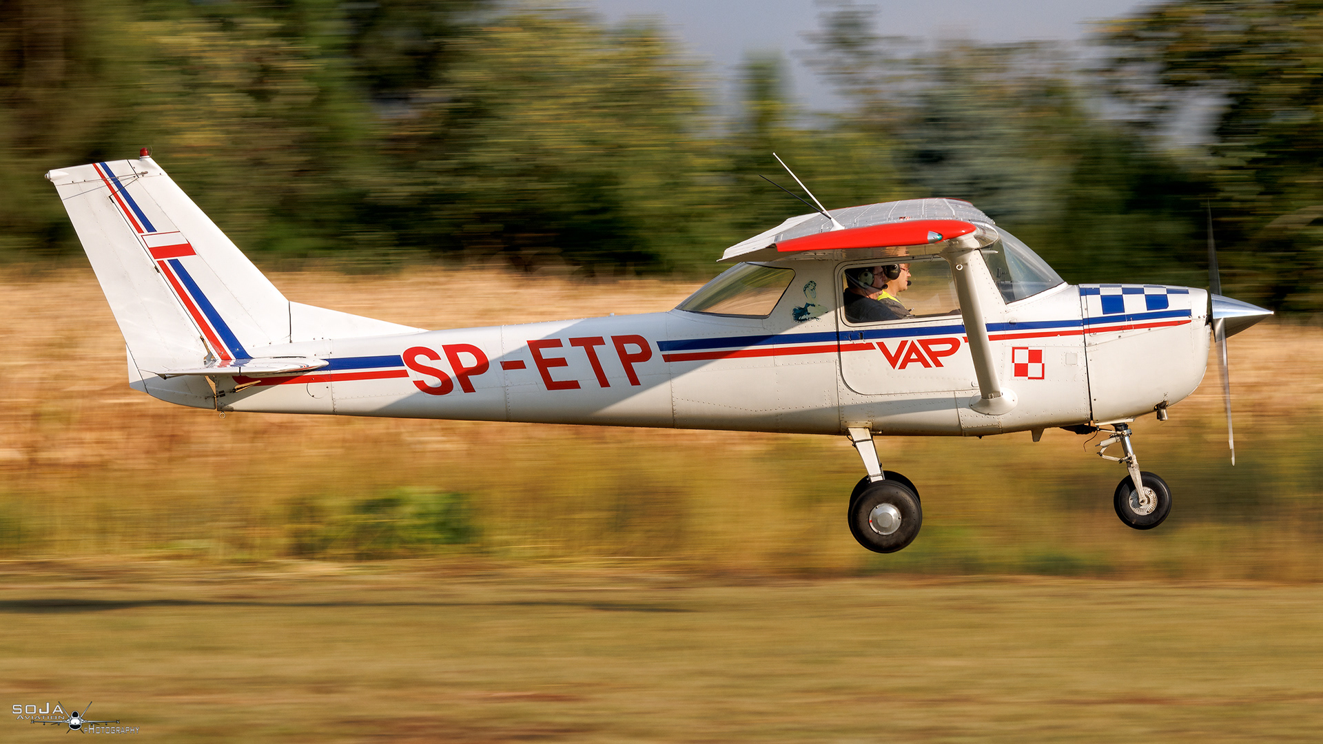 ID100924 - Aero Club Ziemi Piotrkowskiej Reims Cessna F150J SP-ETP cn# F150-0433