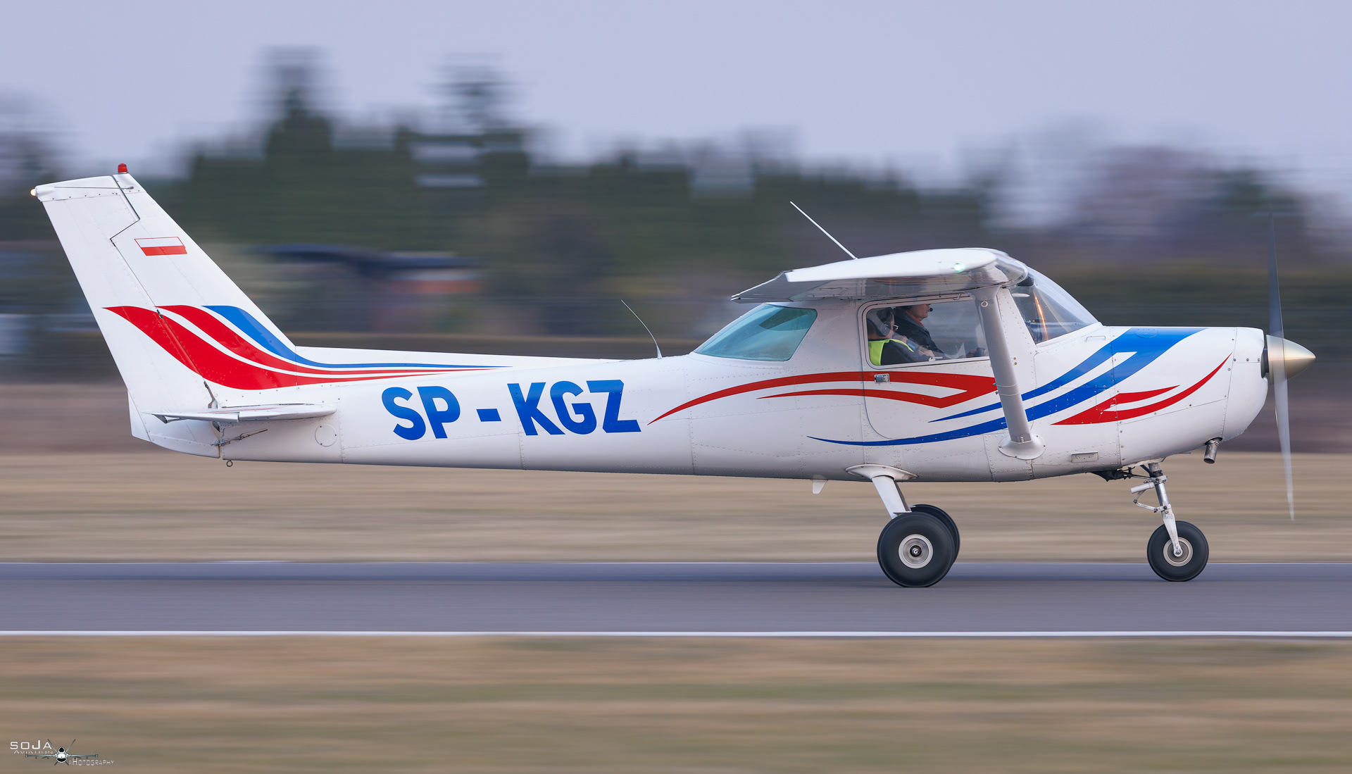 ID120326 - AZP Cessna 152 SP-KGZ cn# 15285270
