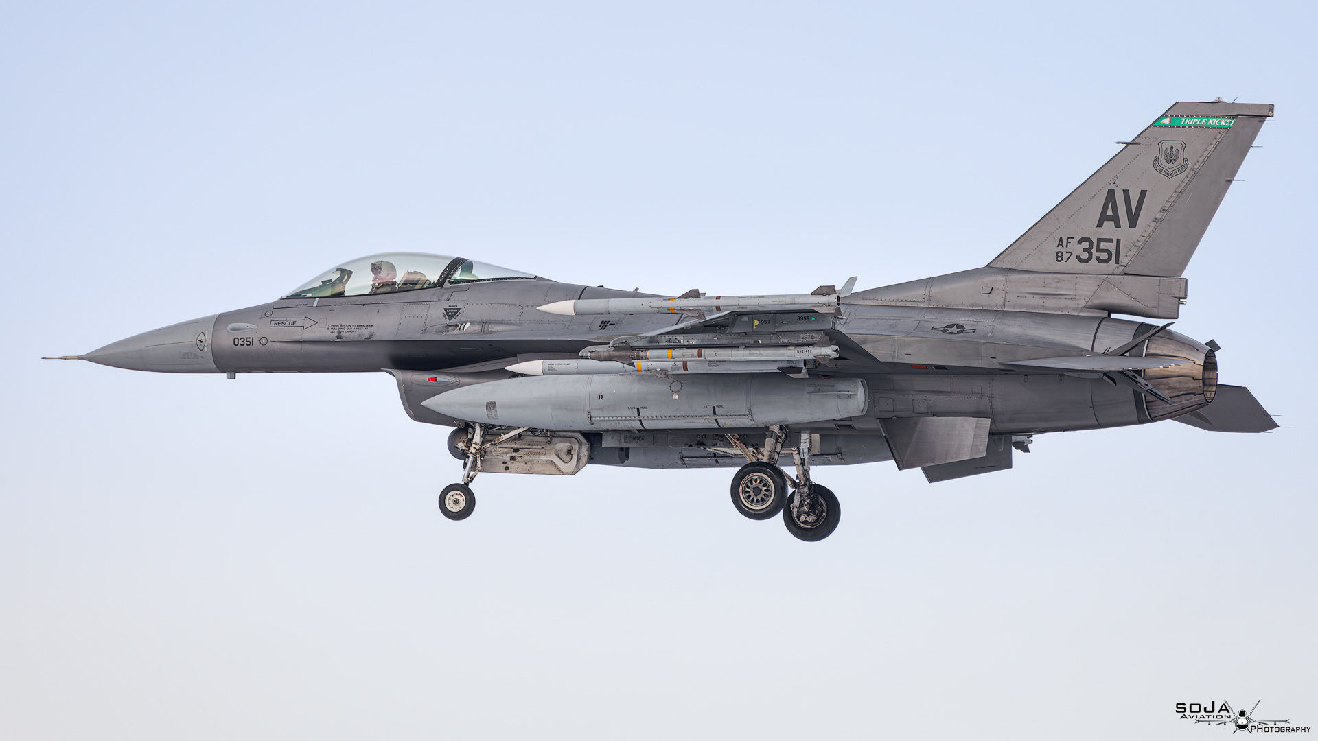 ID060125 - Lockheed Martin F-16CM-40-CF 87-0351 AV 555th FS cn# 1C-2