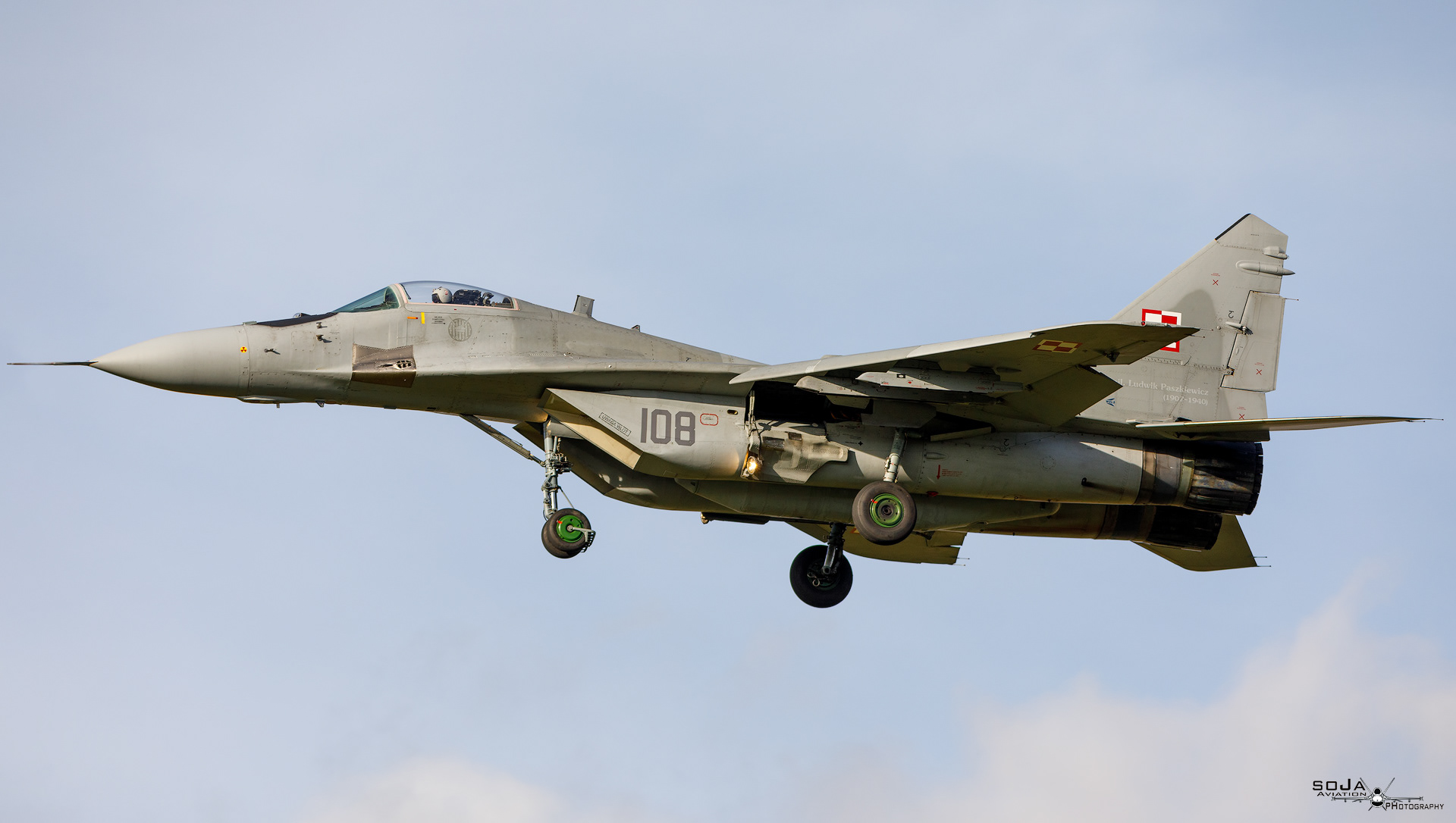 ID171023-Poland Air Force MiG-29A 108 cn# 2960535108 #2