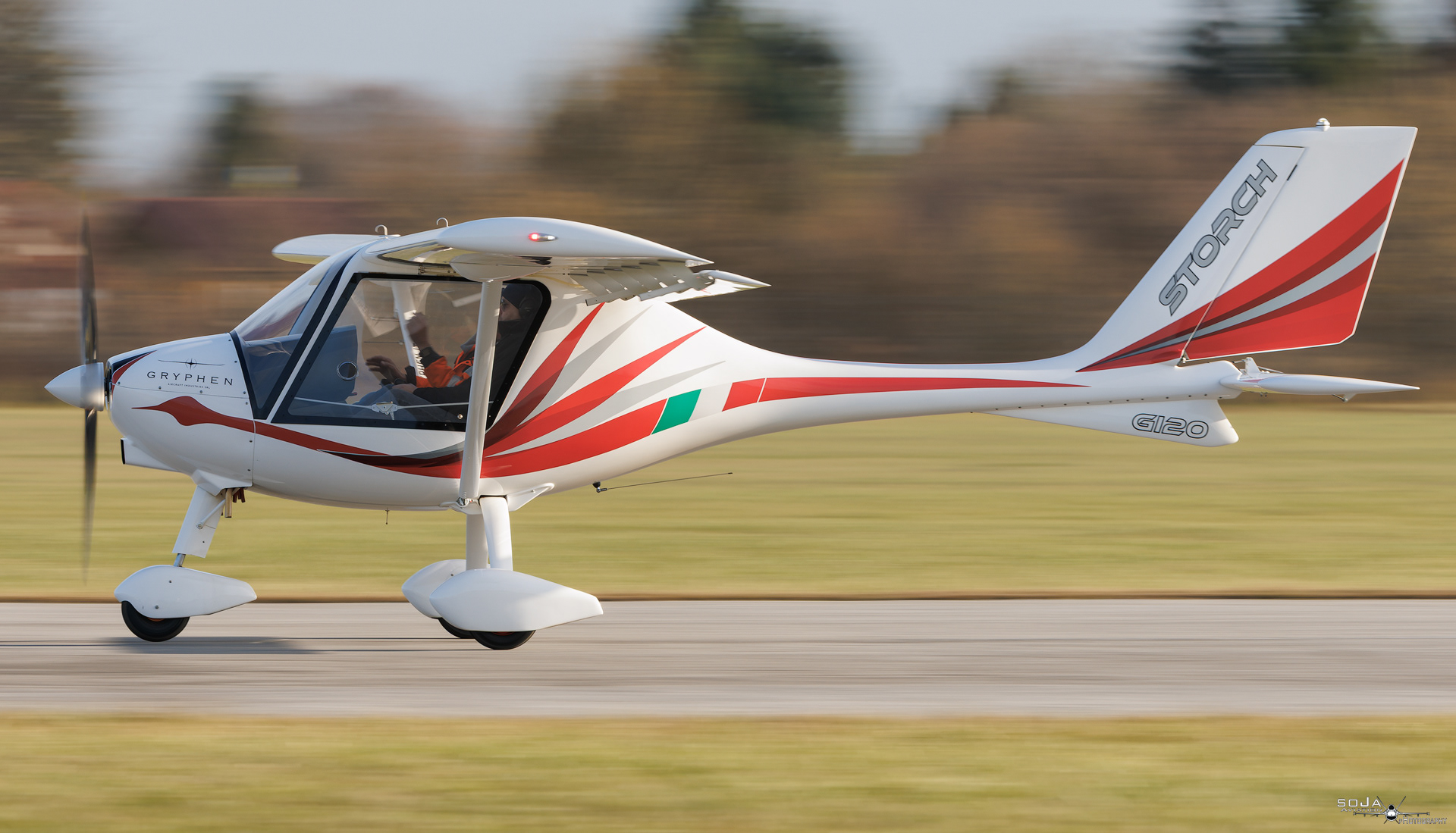 ID221125 - Gryphen Aircraft Industries Storch G120 IE814