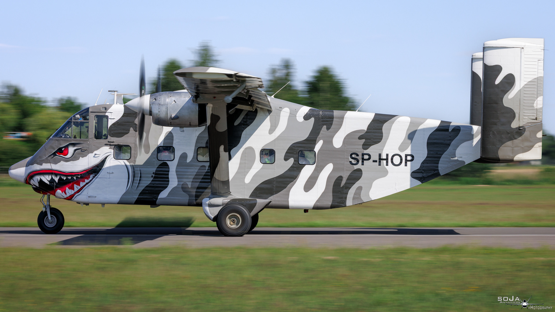 ID140625 - SkyForce Short SC7 Skyvan SP-HOP cn# SH1906-230723