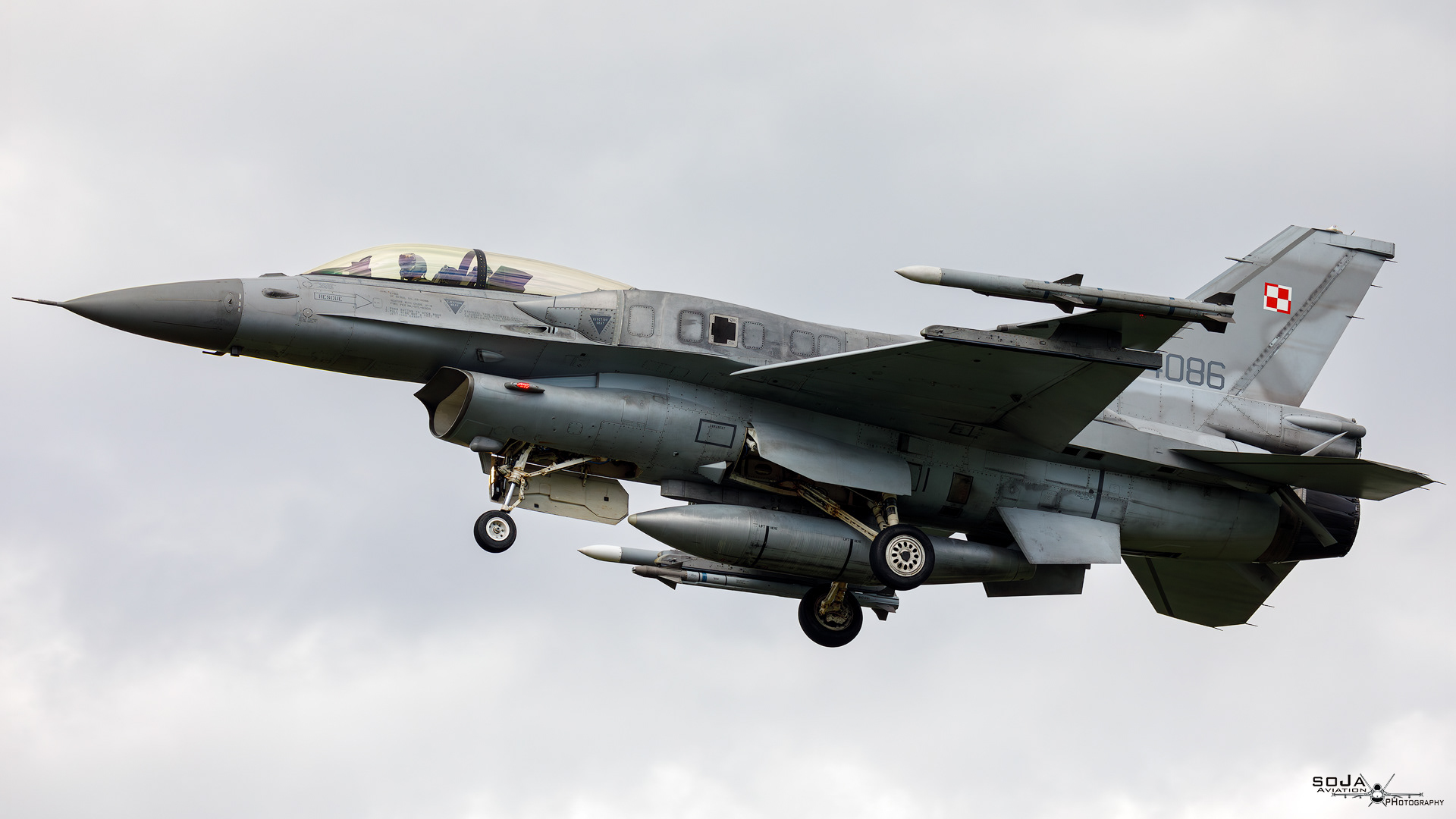 ID100823-F16D 4086