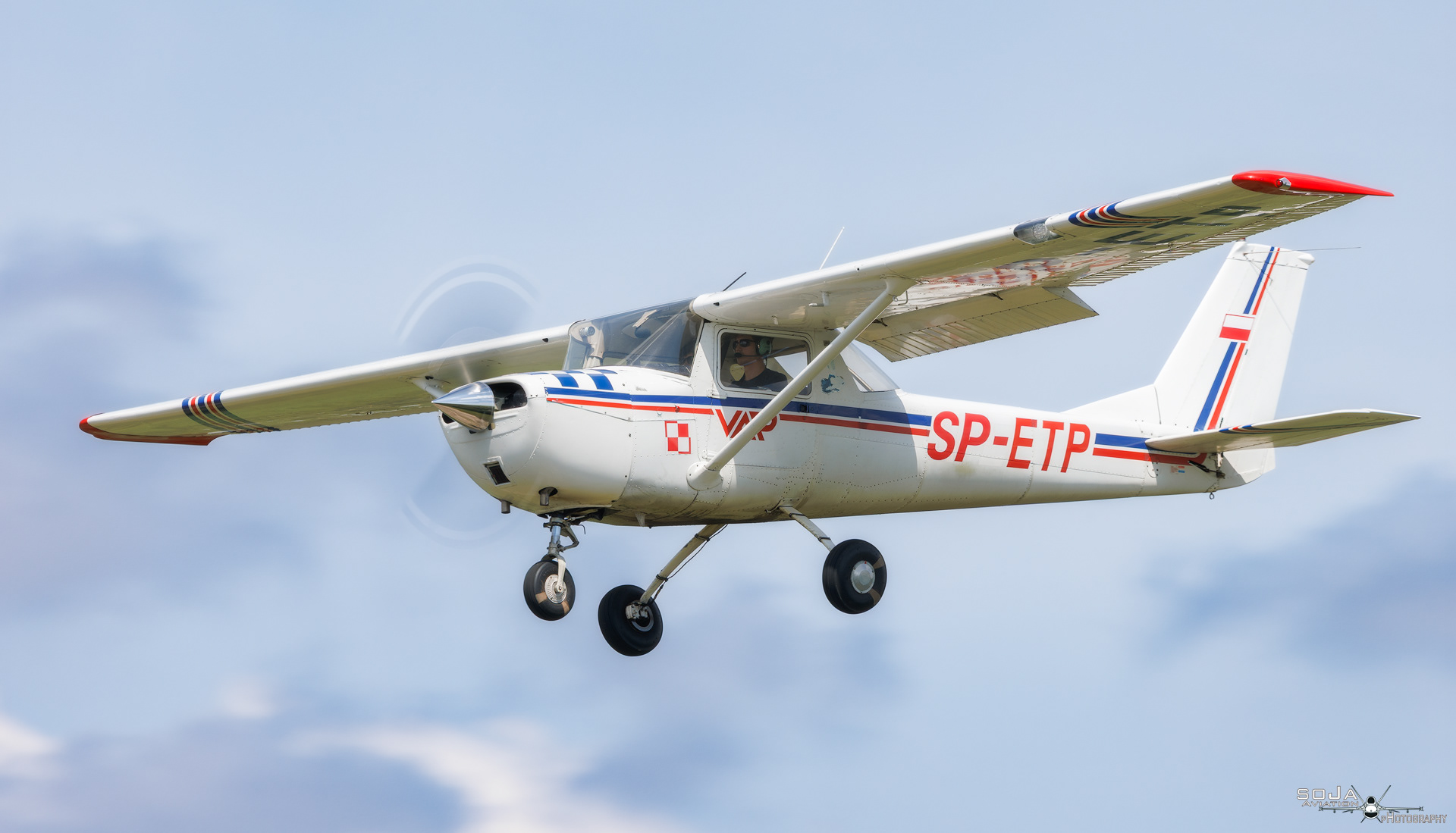 ID250726 - IDEA4AVIATION Reims-Cessna F150J SP-ETP cn# F150-0433