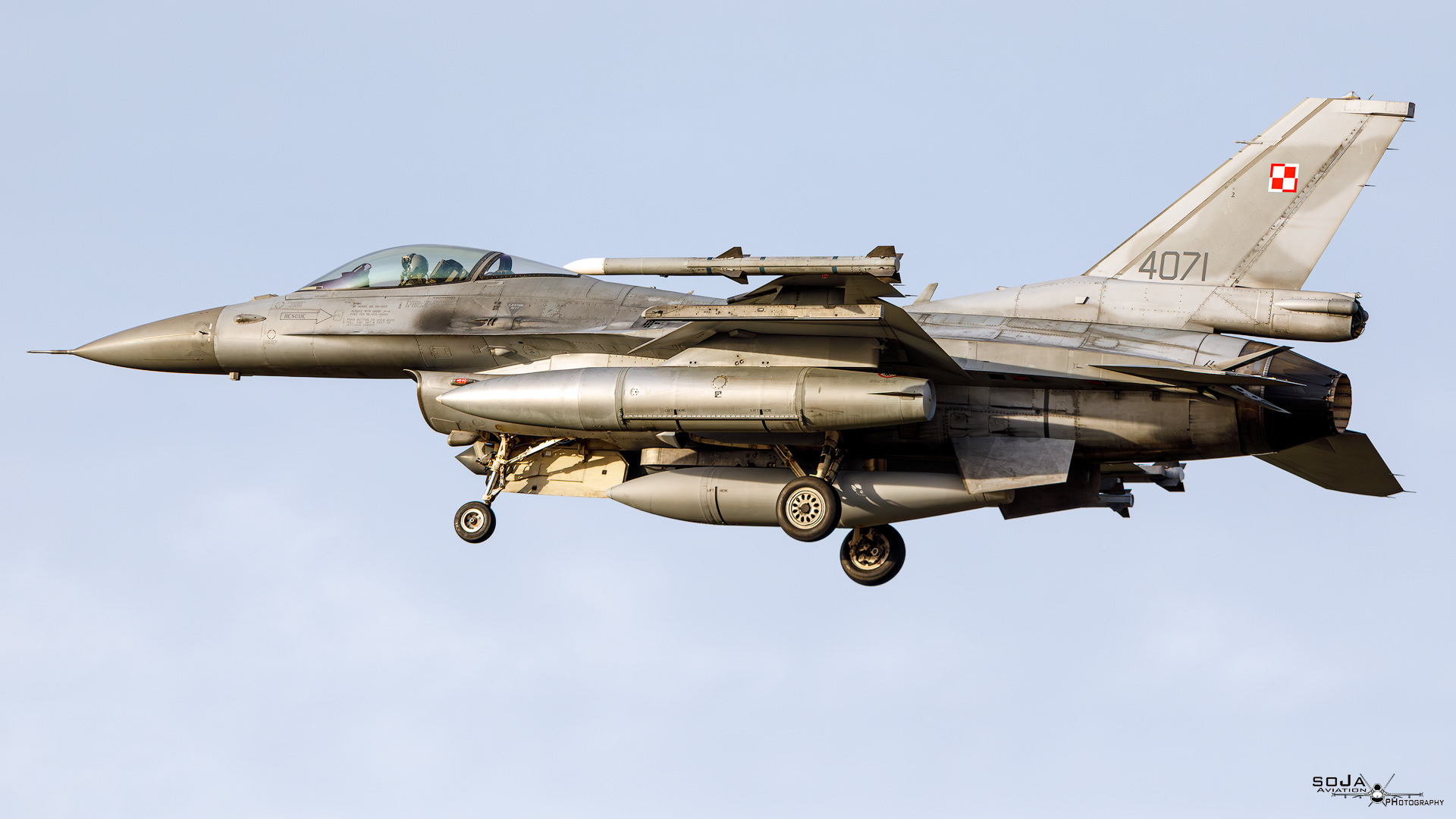 ID111023-Lockheed Martin F-16C 4071 03-0071 cn# JC-32 #2