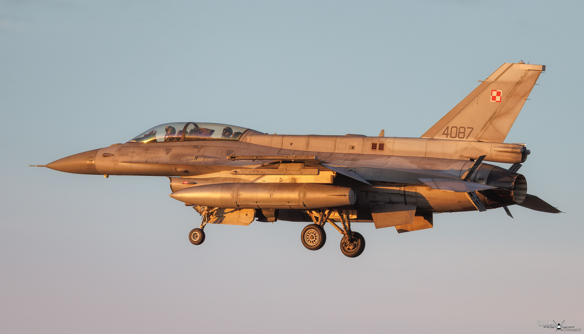 ID041125 - Lockheed Martin F-16D 4087 03-0087 cn# JD-12