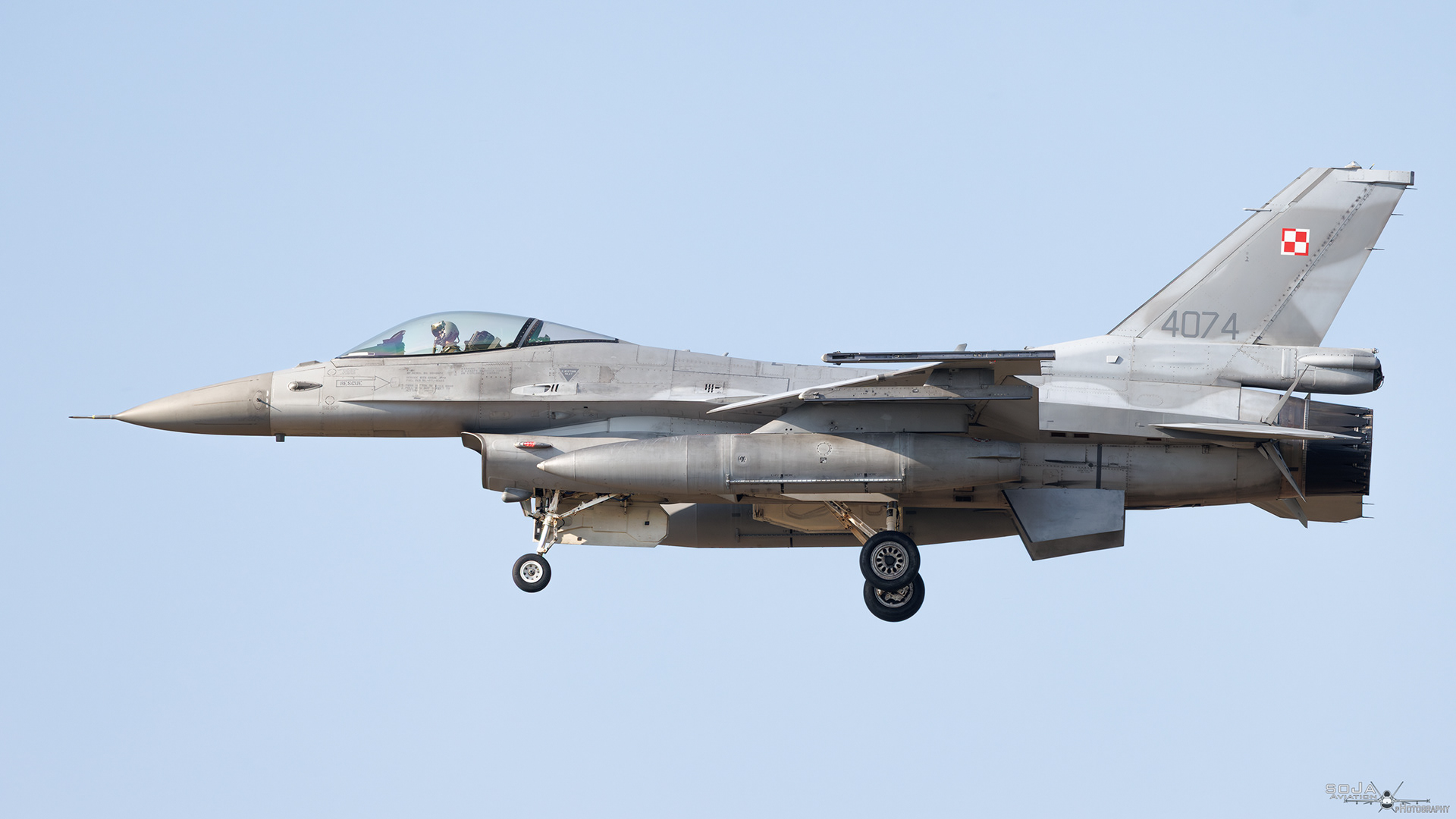 IDxx0725 - Lockheed Martin F-16C 4074 03-0074 cn# JC-35 #2