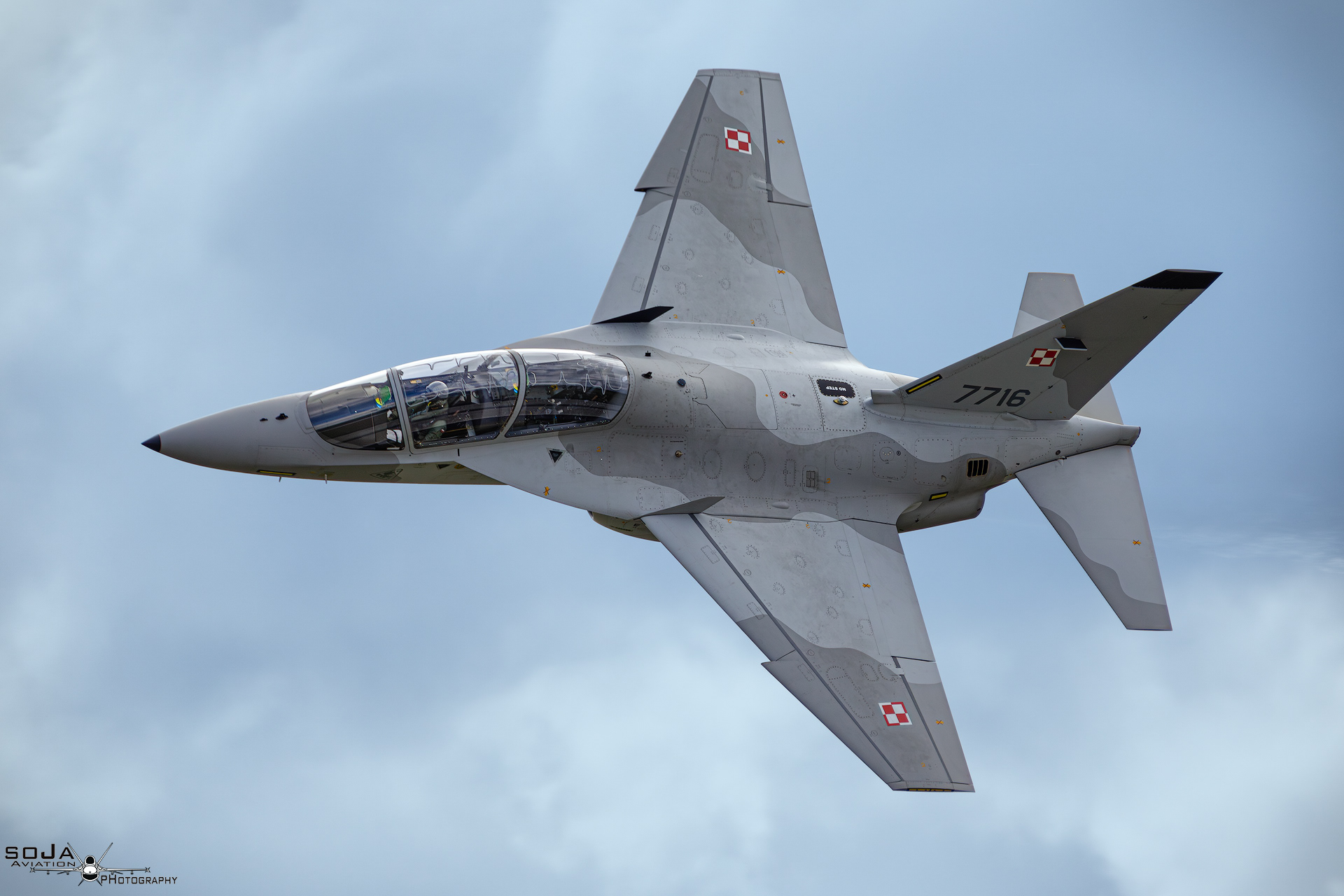 ID180524 - Polish Air Force Alenia Aermacchi M-346 Master 7716 Bielik cn# CSX55276 #5