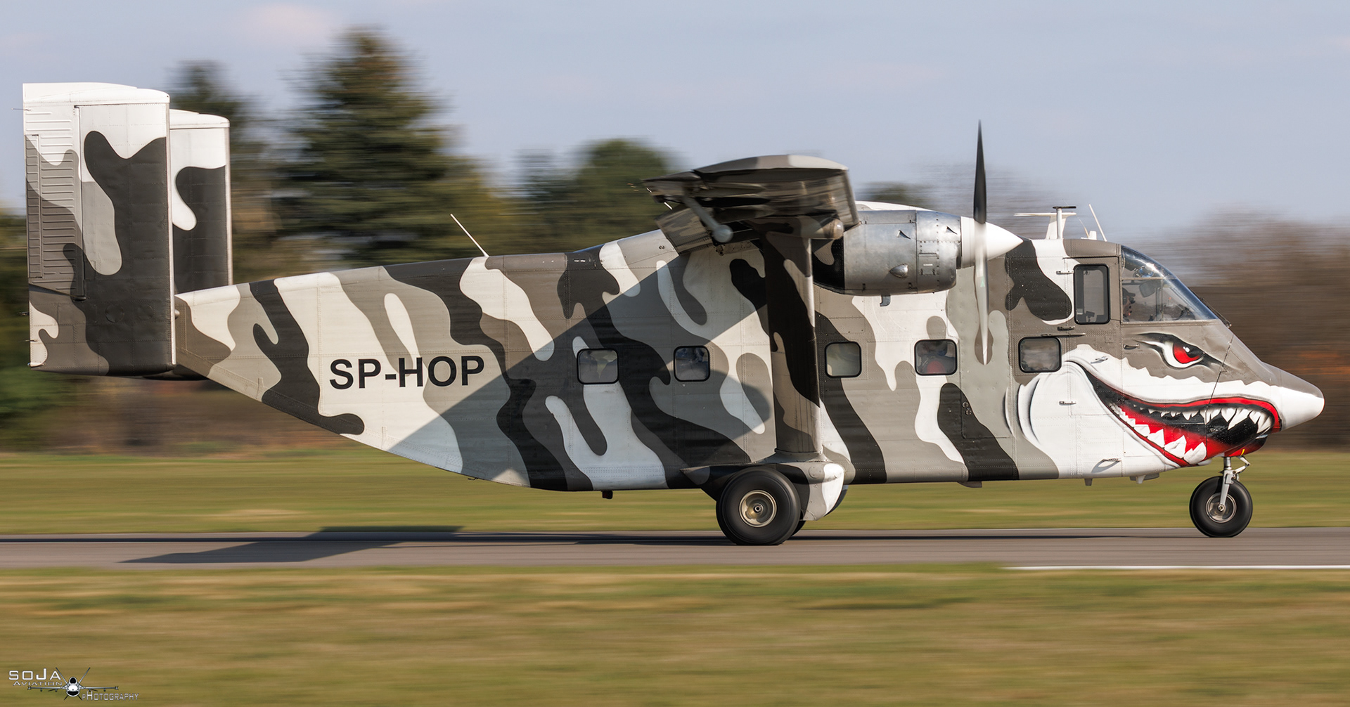 ID120425 - SkyForce Short SC7 Skyvan SP-HOP Sharky cn# SH1906-230723