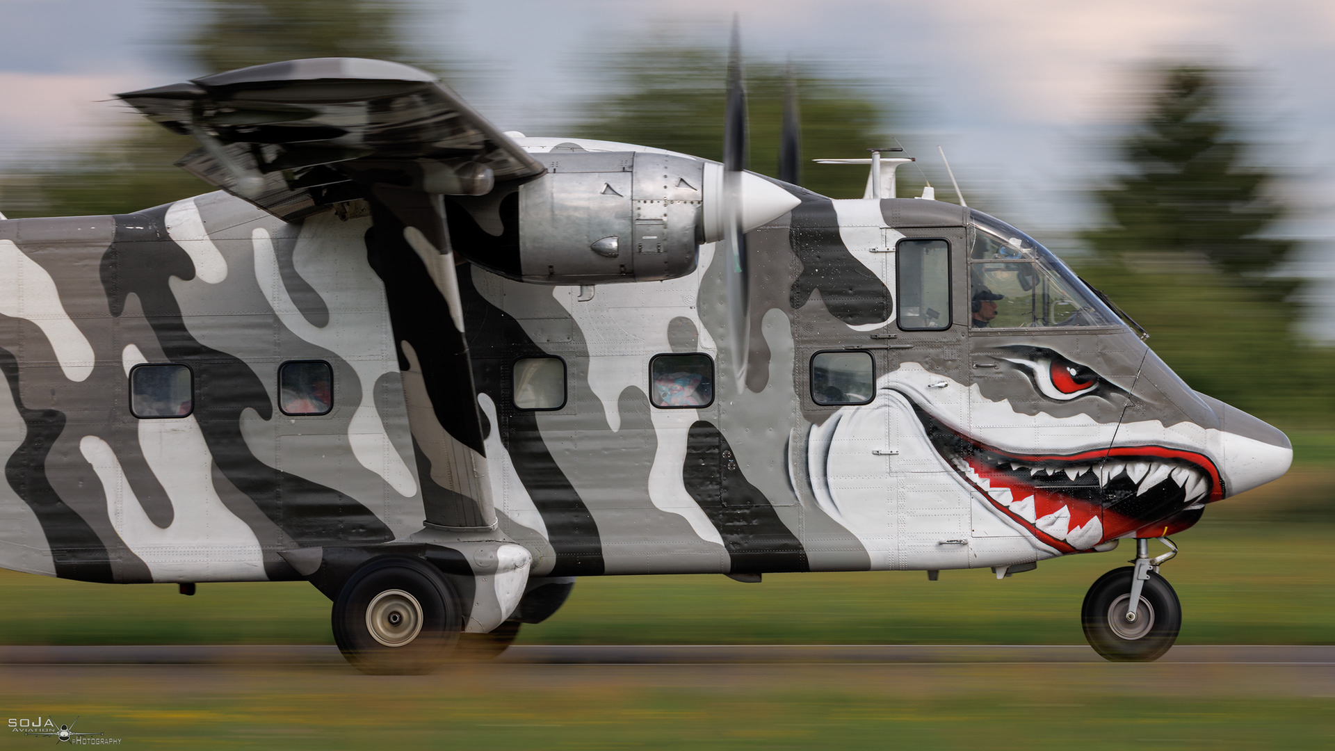 ID02082025 - SkyForce Short SC7 Skyvan SP-HOP cn# SH1906-230723