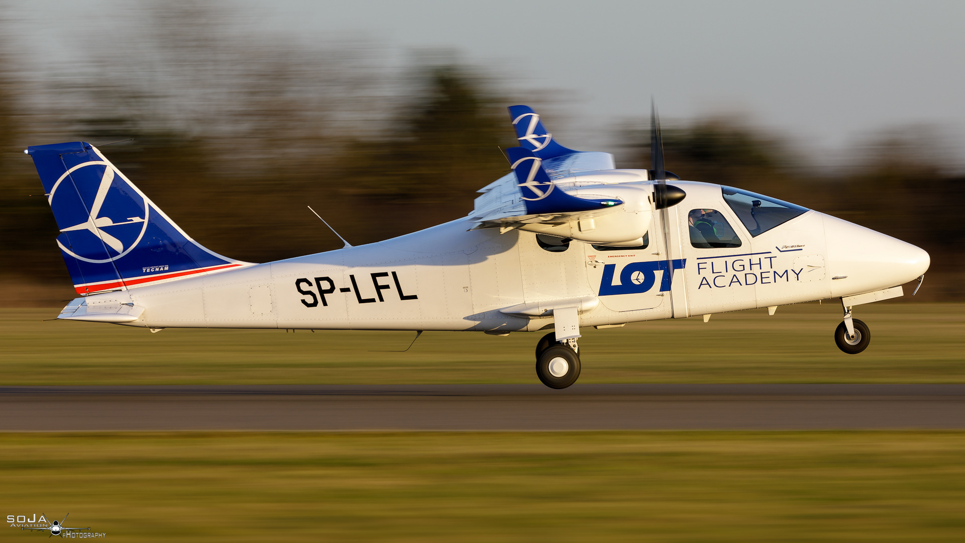 ID160224-LOT Flight Academy Tecnam P2006T Mk II SP-LFL cn# 322