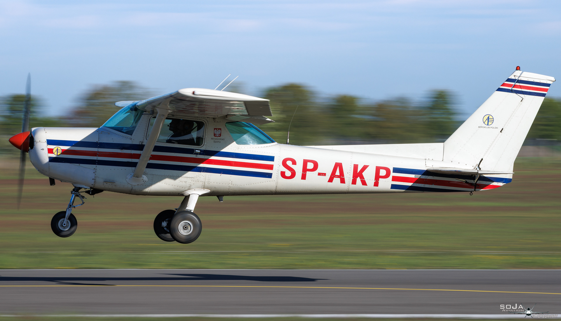 ID010526 - Cessna 152 SP-AKP cn# 15284473