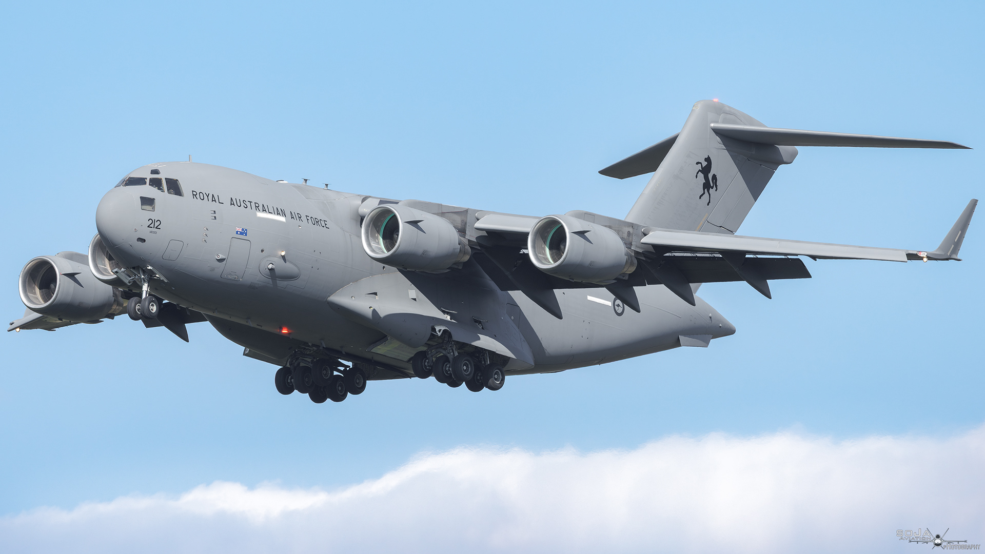 IDxx0725 - RAAF Boeing C-17A Globemaster III A41-212 36sq cn#50271-F270-AUS7 #4