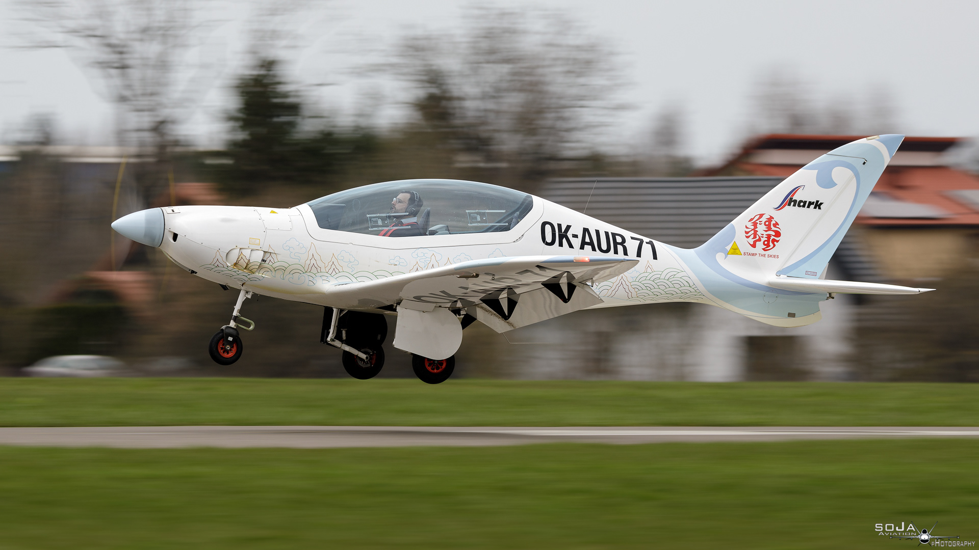 ID230324-Shark Aero Shark OK-AUR71 cn# 103