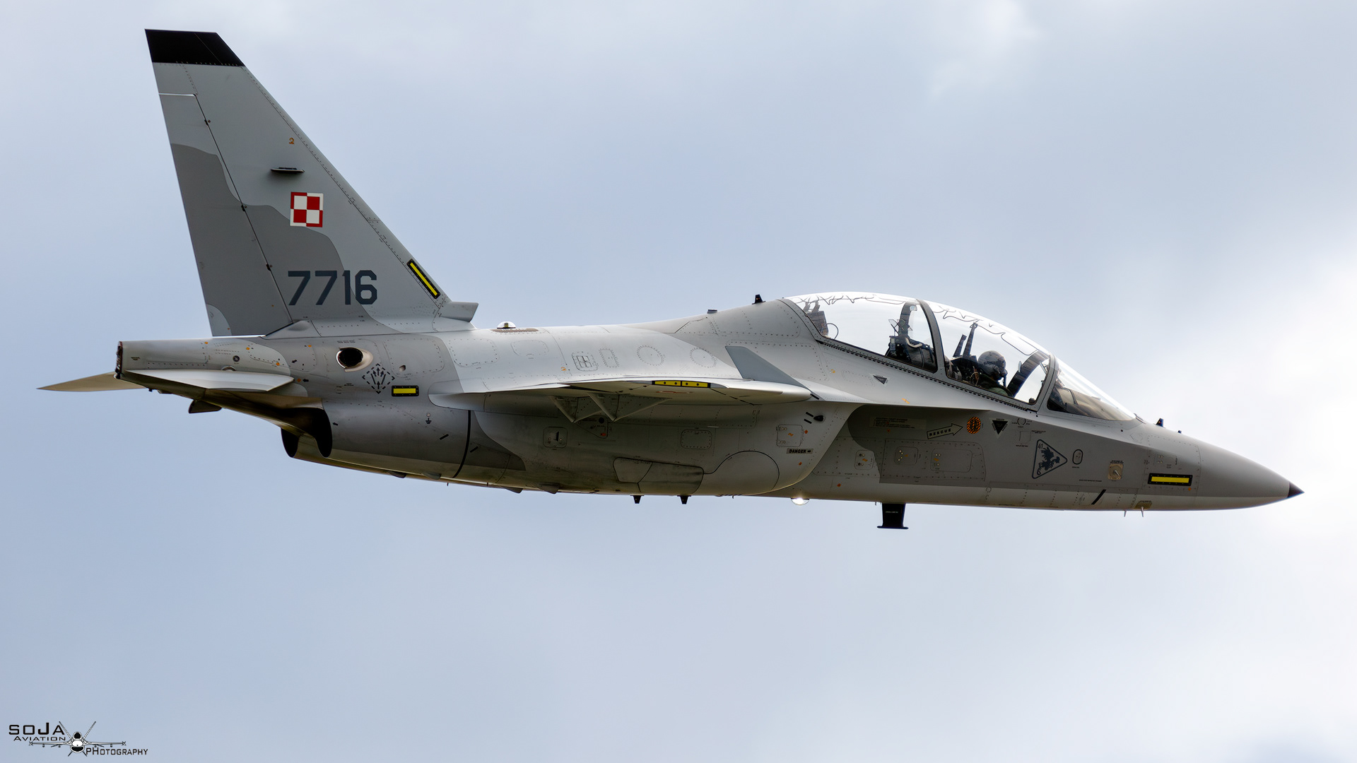 ID180524 - Polish Air Force Alenia Aermacchi M-346 Master 7716 Bielik cn# CSX55276 #3