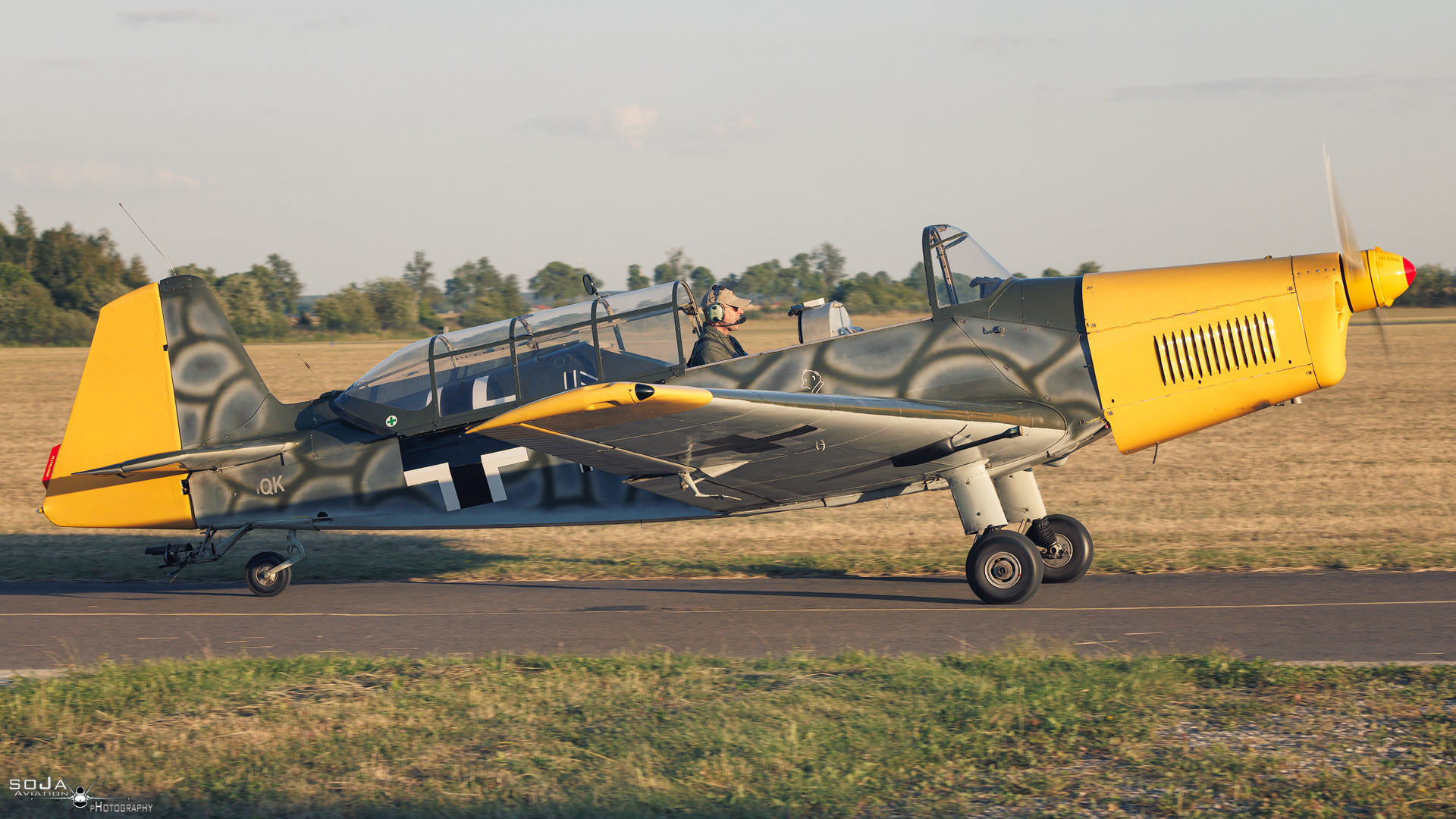 ID04072025 - RETRO Sky Team Zlin 226T OM-MQK cn# 282