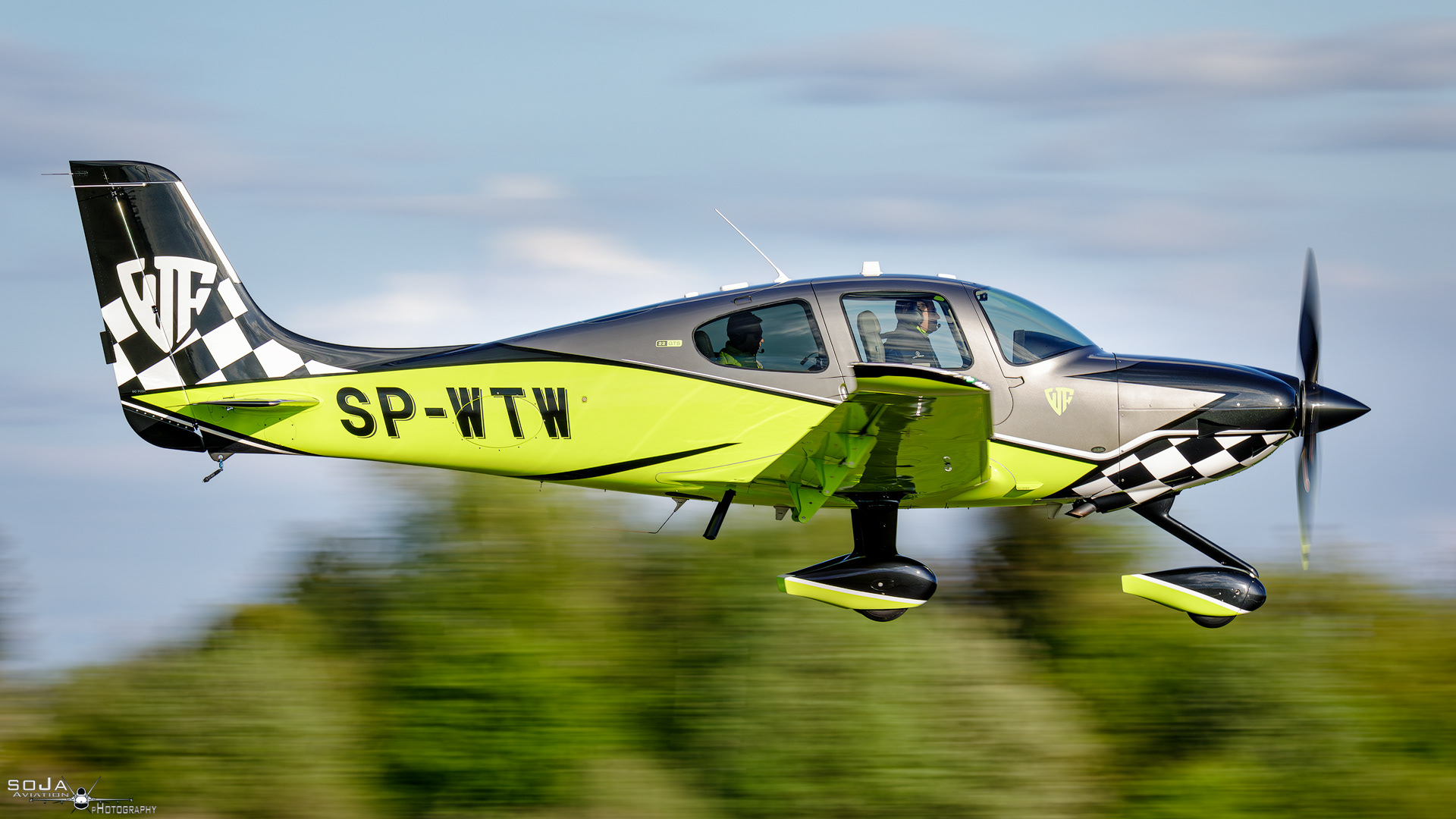 ID180424-ATAM#28 Cirrus SR-22 T GTS G6 SP-WTW cn# 2295 #3