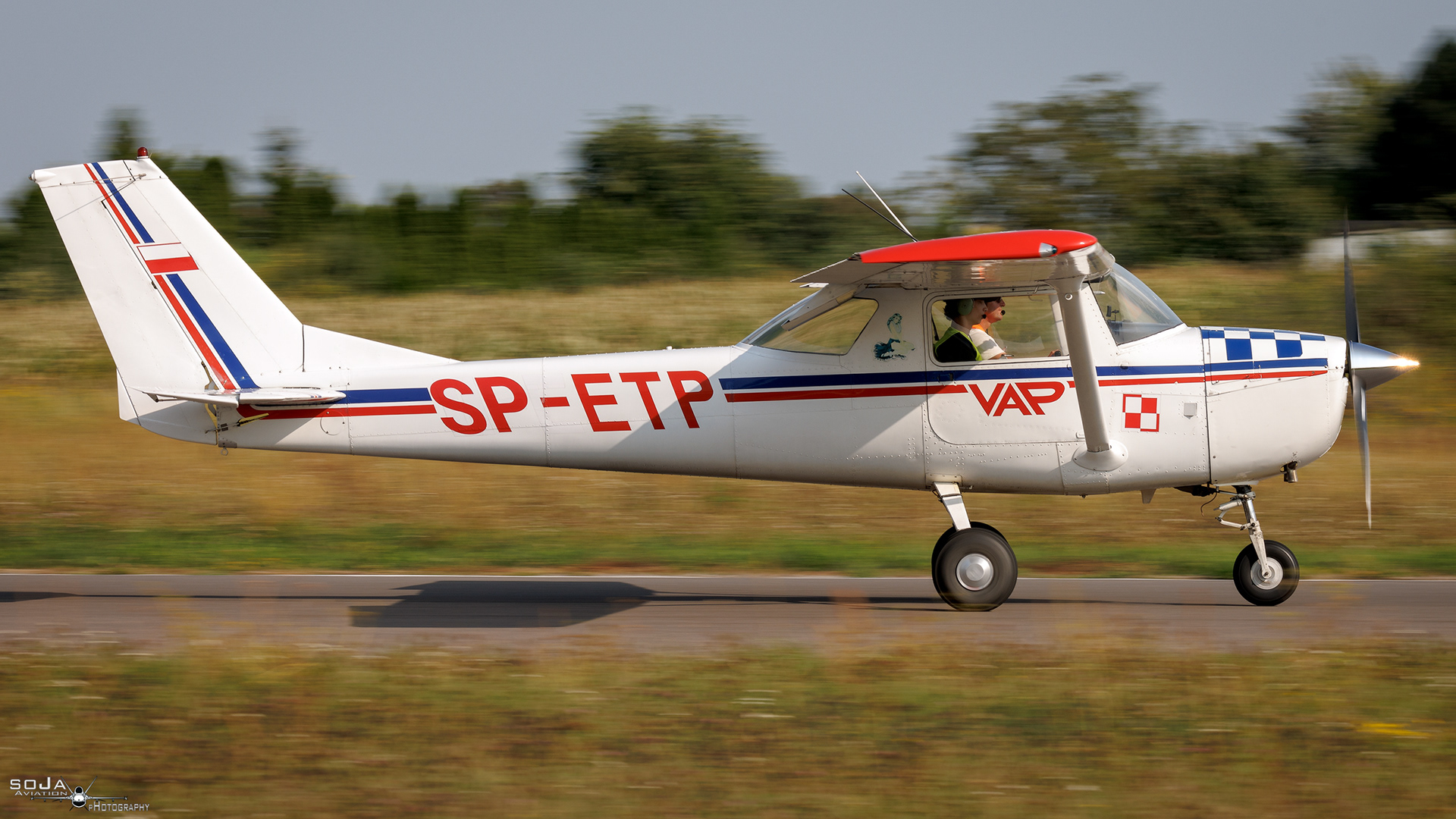 ID240824 - Aero Club Ziemi Piotrkowskiej Reims Cessna F150J SP-ETP cn# F150-0433