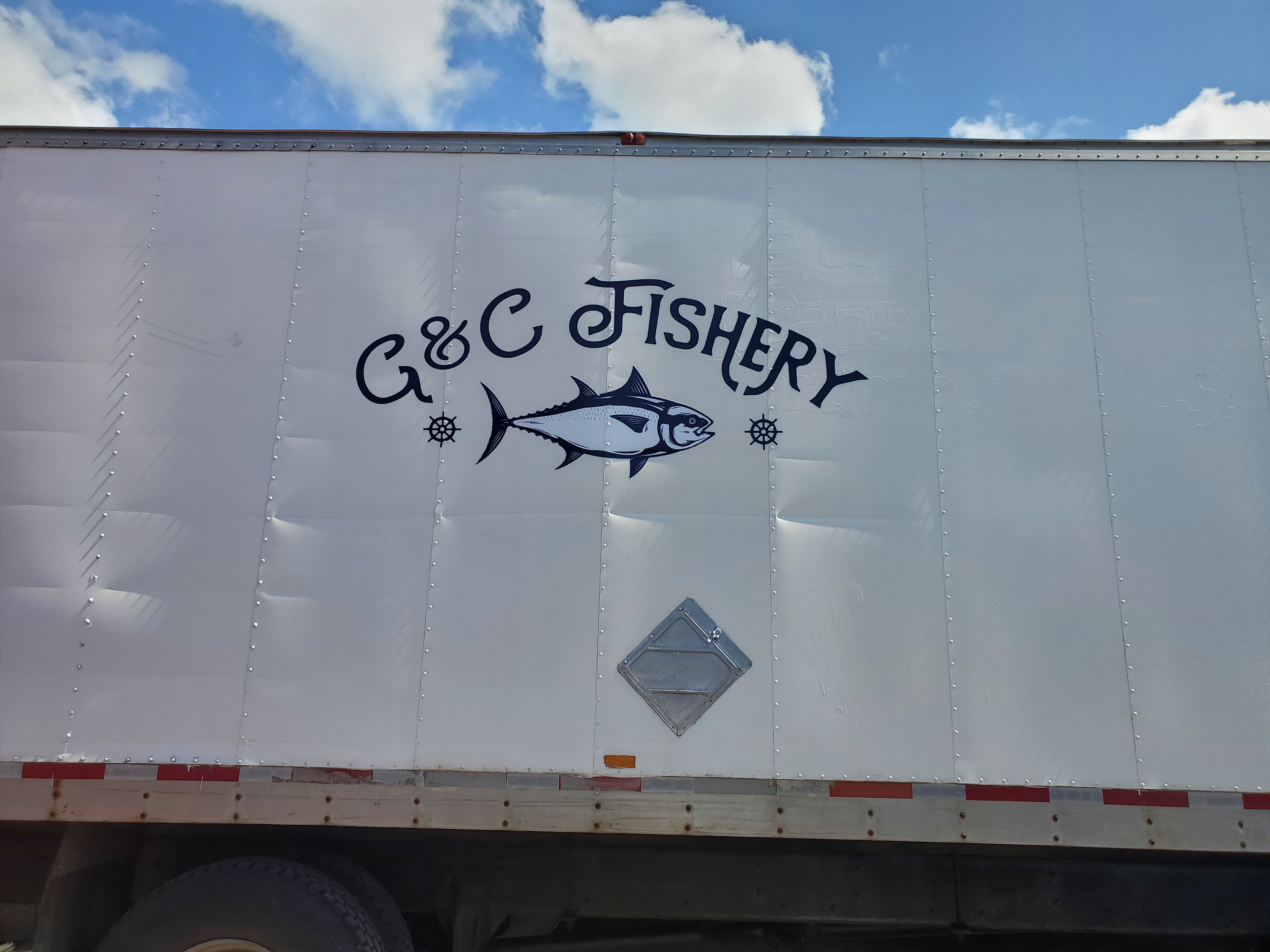 2022 - Fish Truck logo for Diggstown S4